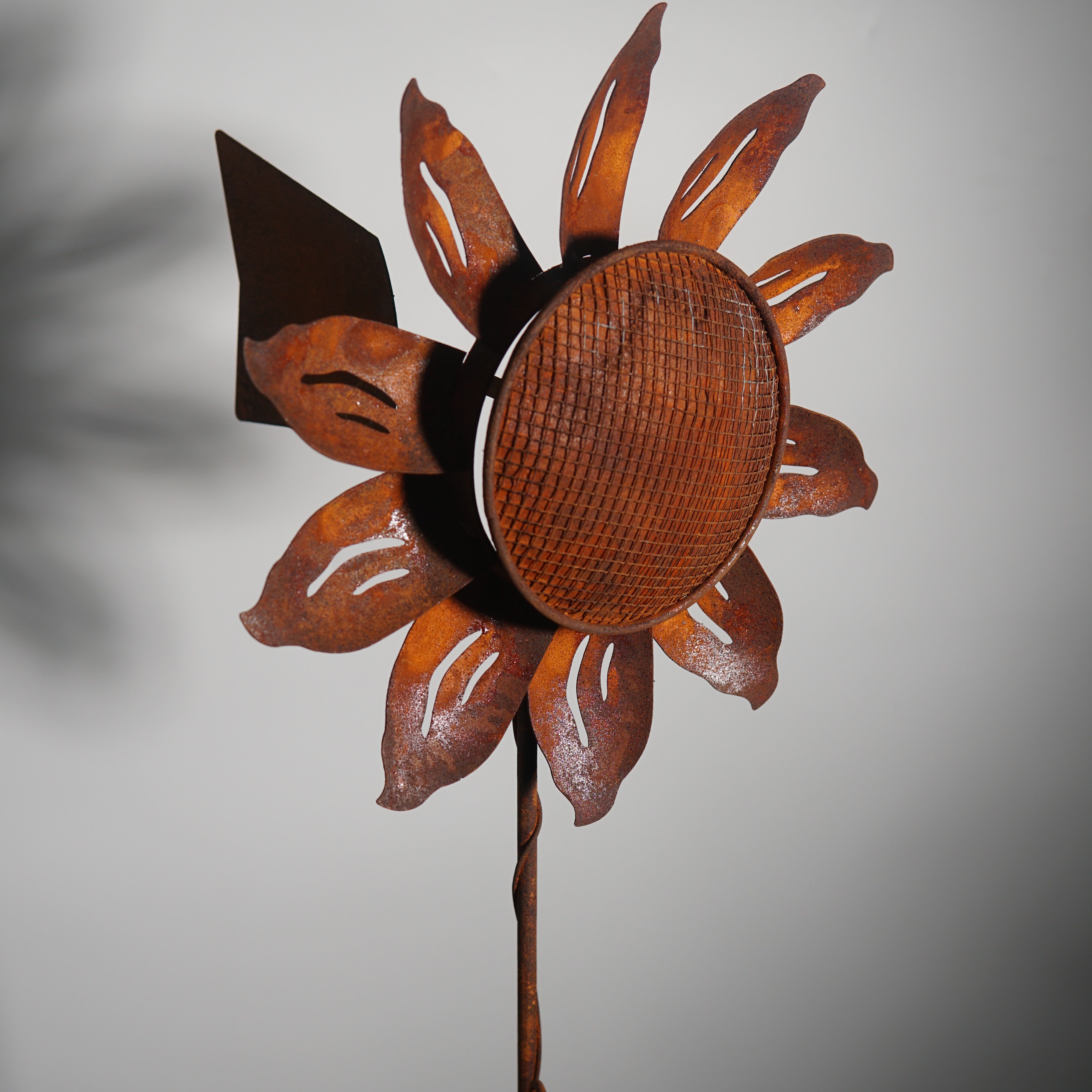 W4650-TAIL - Sunflower Spinner