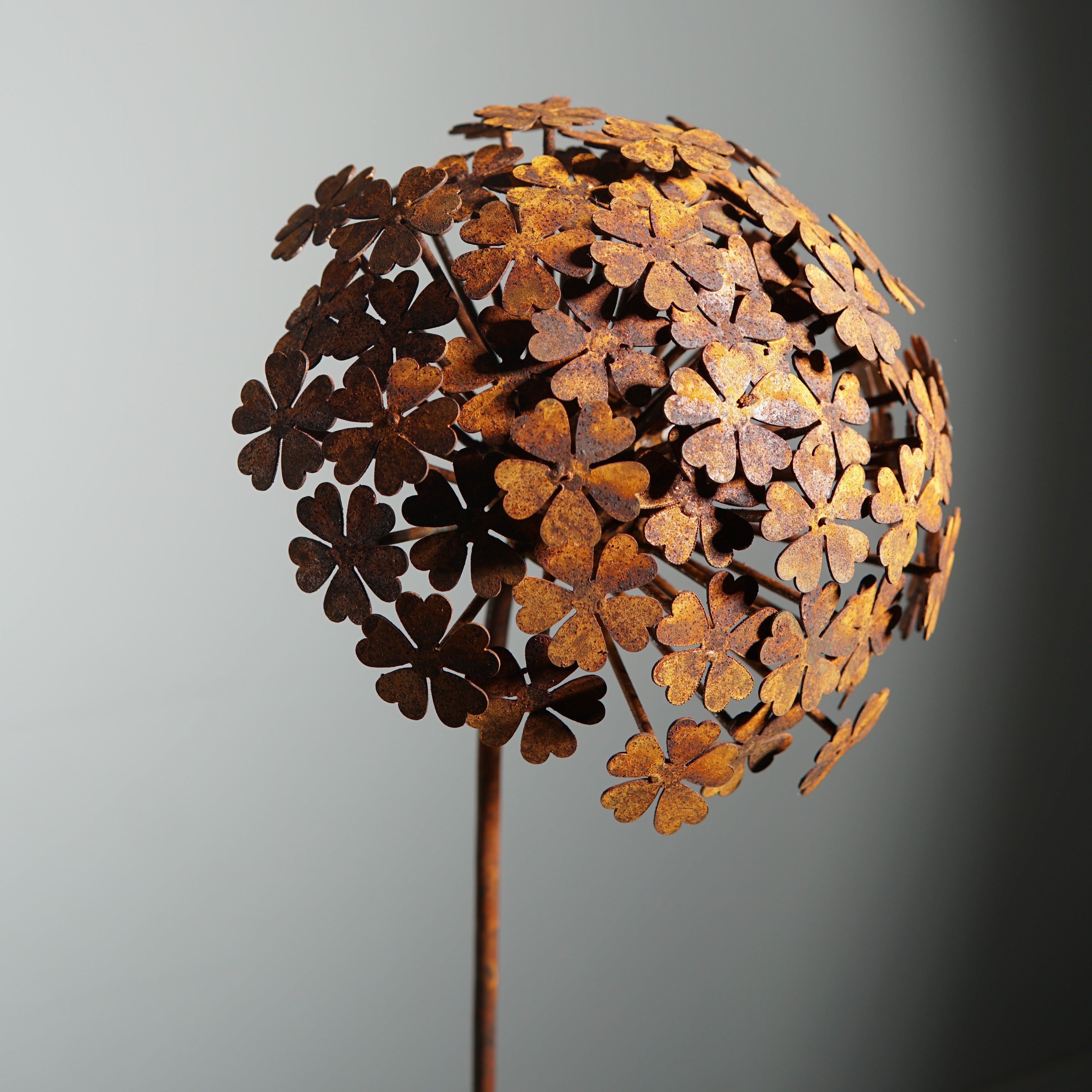 W6051B - Hydrangeas flower stake