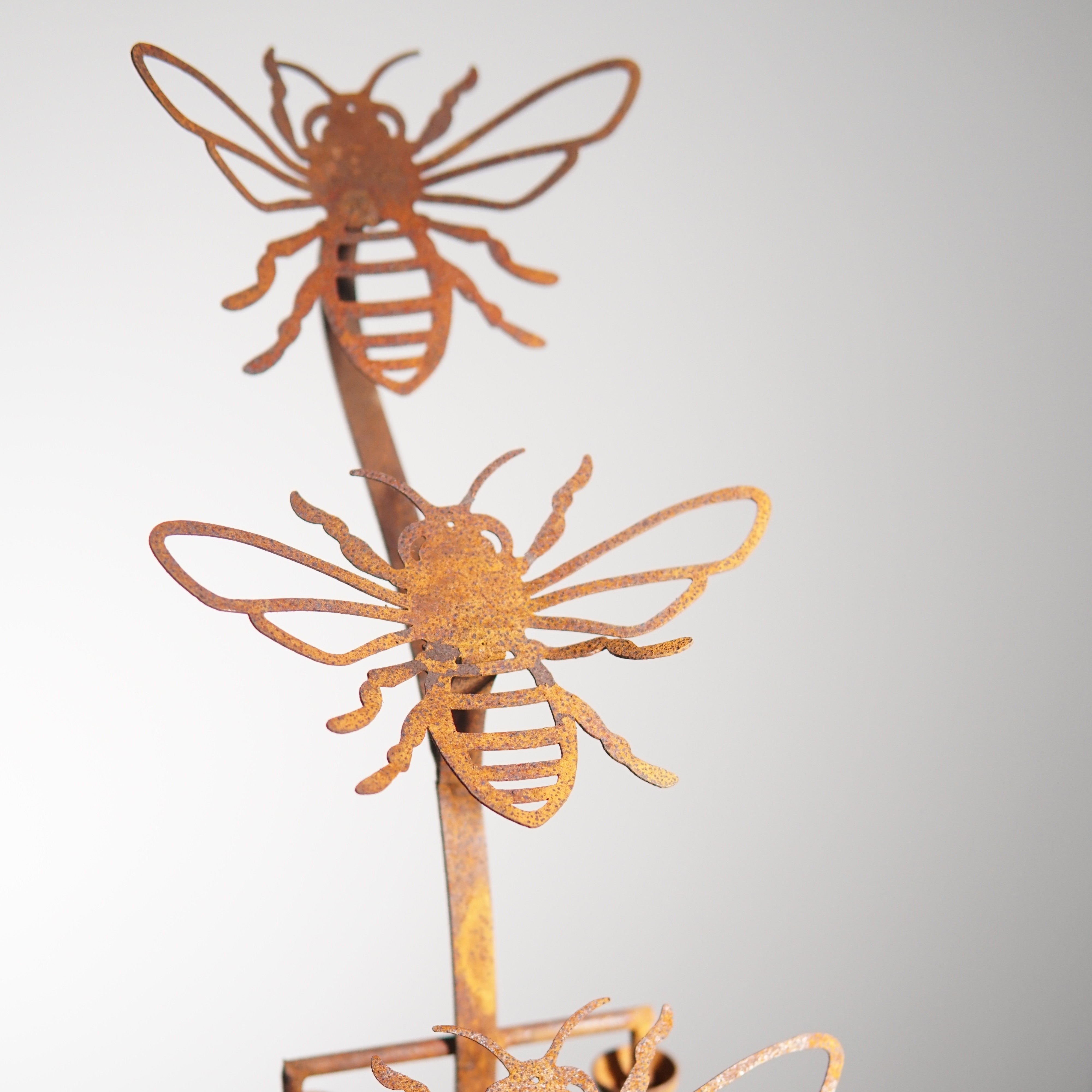 W3560-Bee- Rocking stake of Bee with glass ball