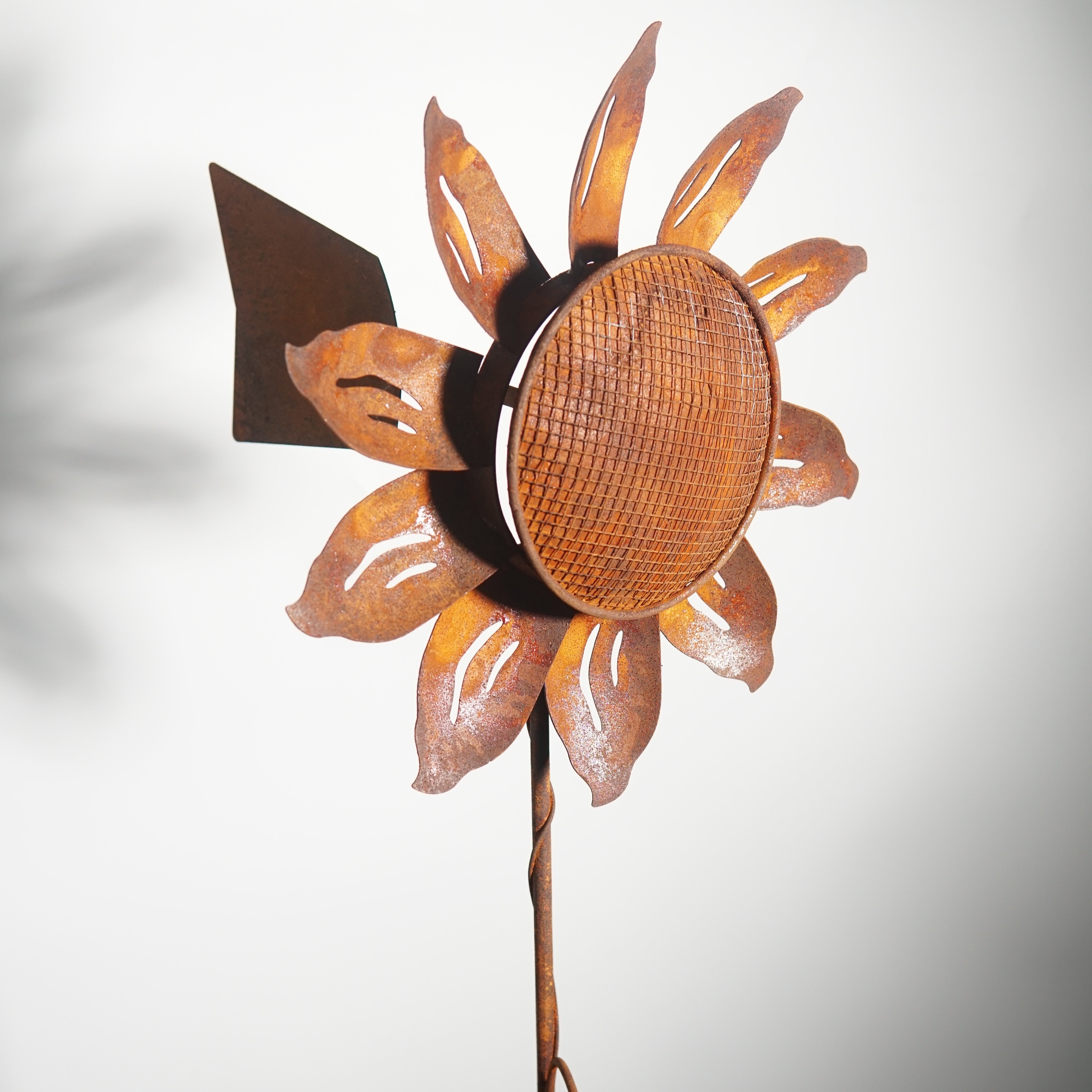 W4650-TAIL - Sunflower Spinner