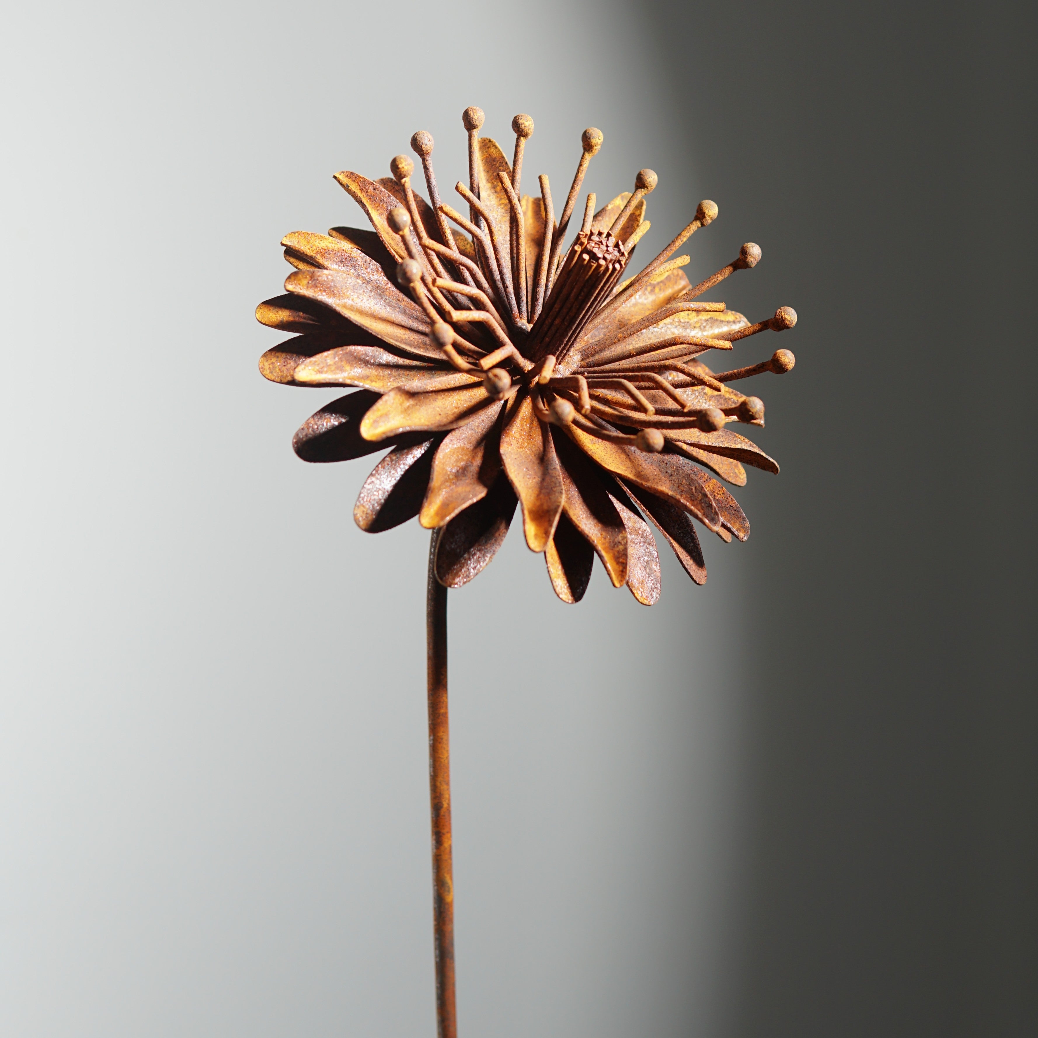 W6049 - Iron wire flower stake