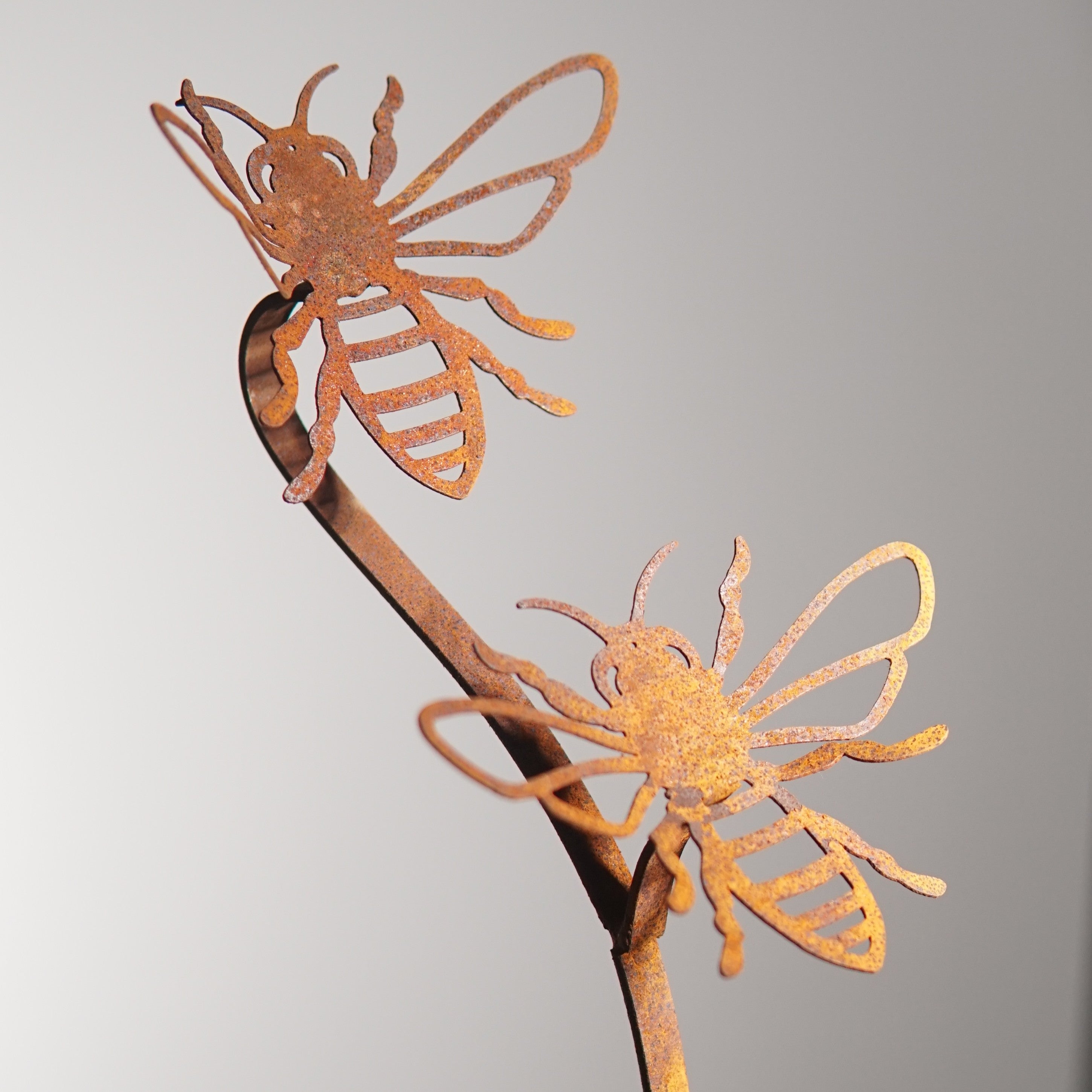 W3560-Bee- Rocking stake of Bee with glass ball