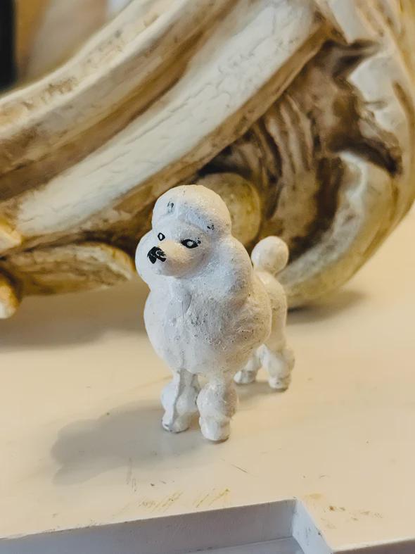 Vintage Cast Iron Puppy Paperweight: Rustic Dog Figurine