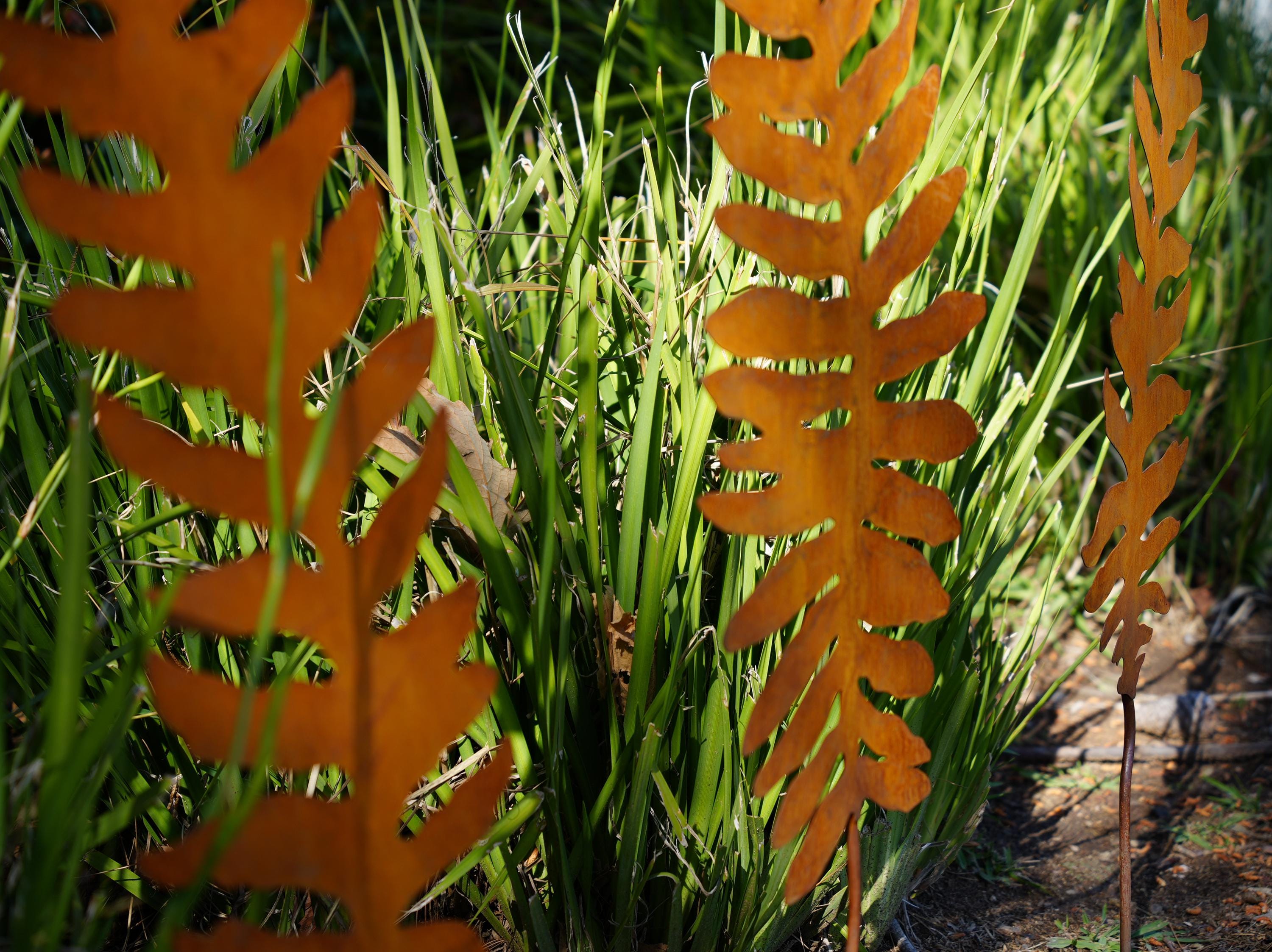 Giant Rusty Metal Fern Garden Stake Set: Rustic Corten Steel Botanical Sculpture