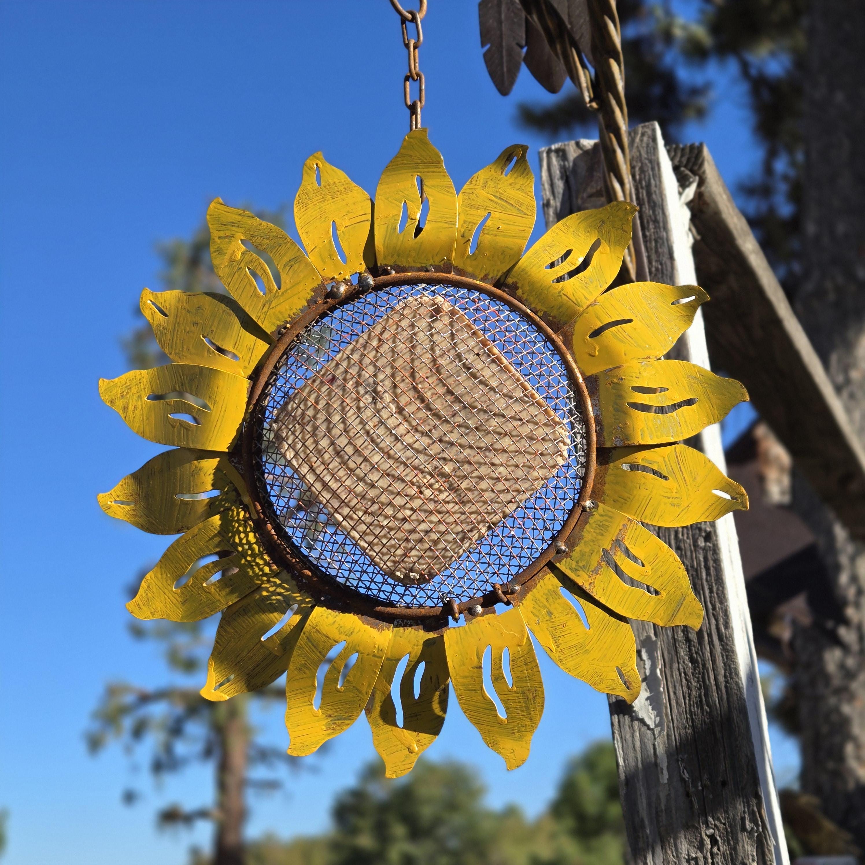 Rustic Metal Sunflower Bird Feeder: Hanging Garden Decor