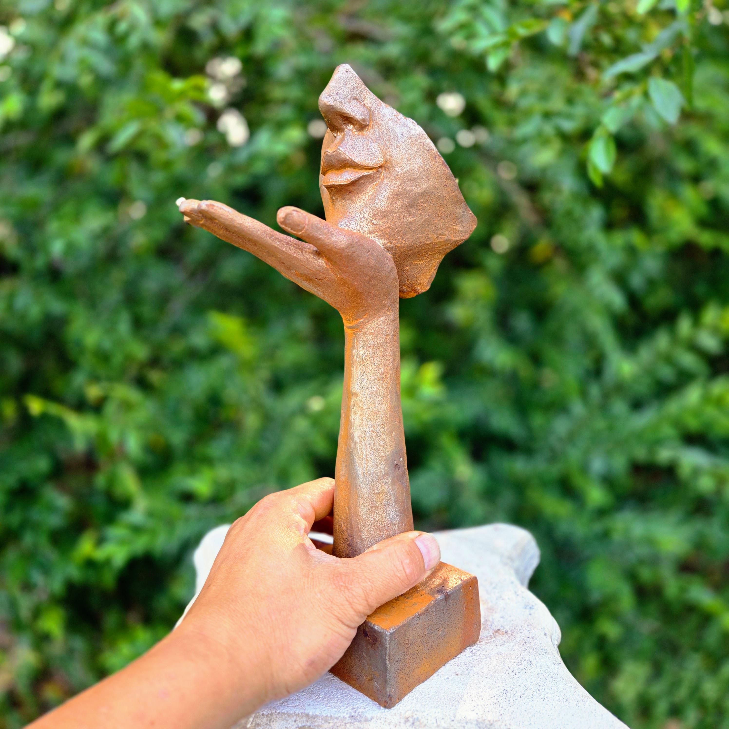 Abstract Metal Face Sculpture – Rustic Garden Statue, Artistic Hand Gesture Figurine