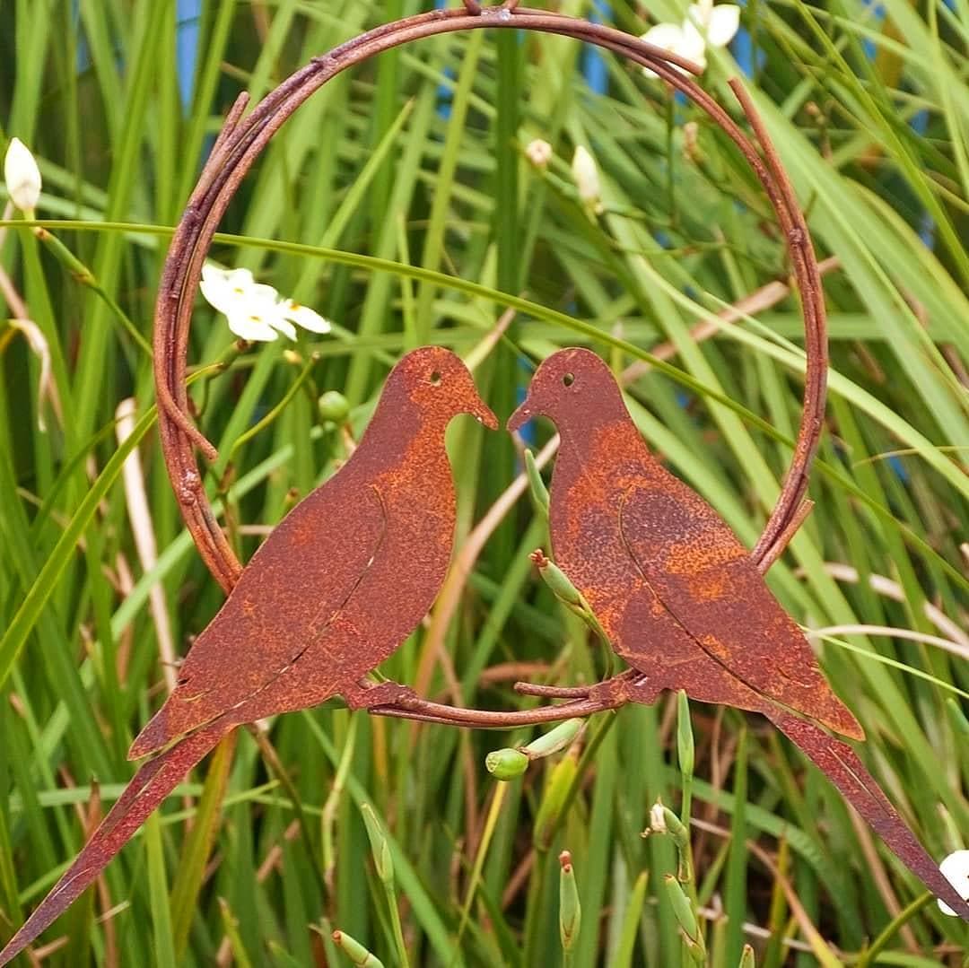 Rusted Metal Bird Wreath – Romantic Garden Decor, Rustic Wall Art (17" x 14")