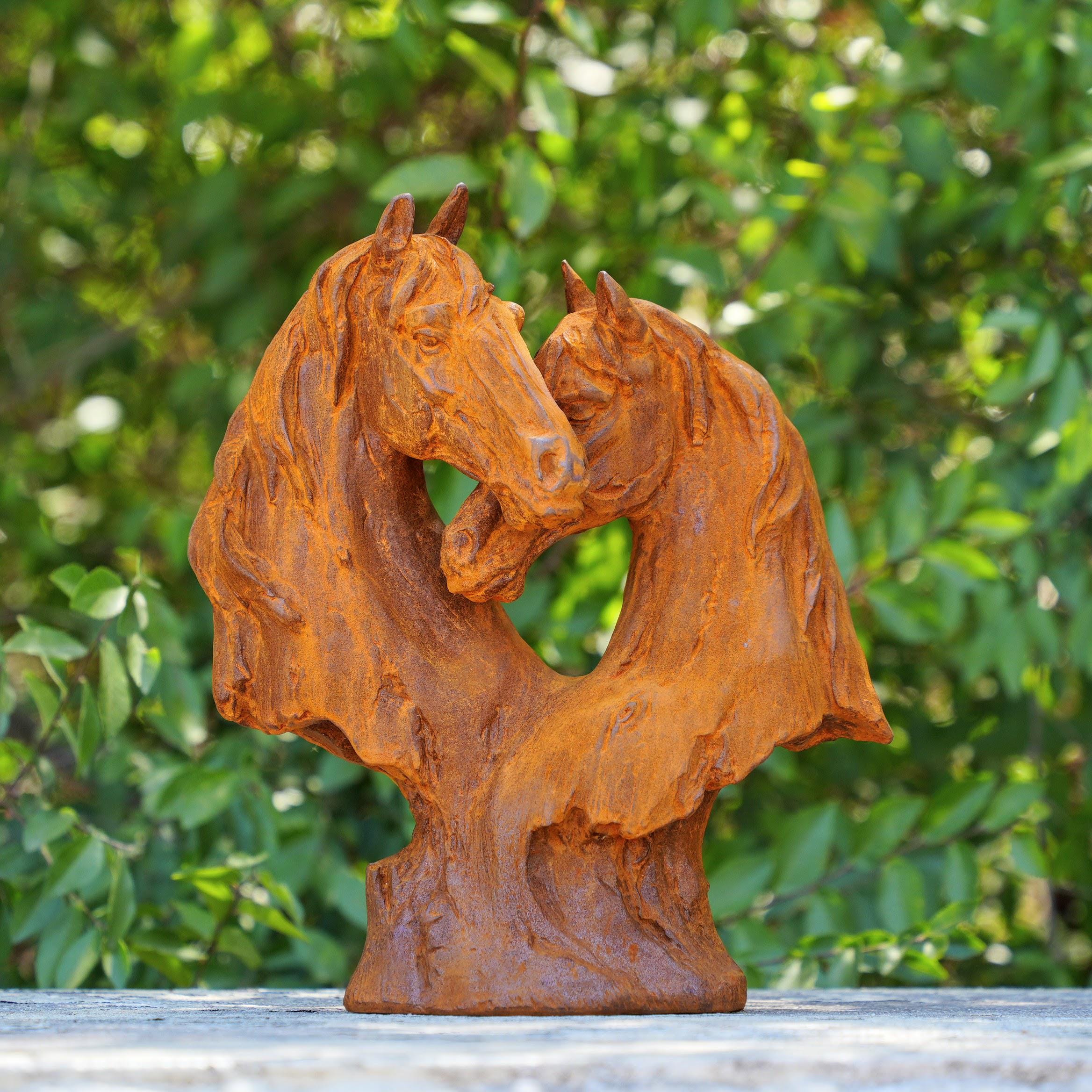 Rustic Metal Horse Sculpture, Double Horse Head Statue, Equestrian Garden Art, Outdoor Horse Decor, Farmhouse Ranch Sculpture