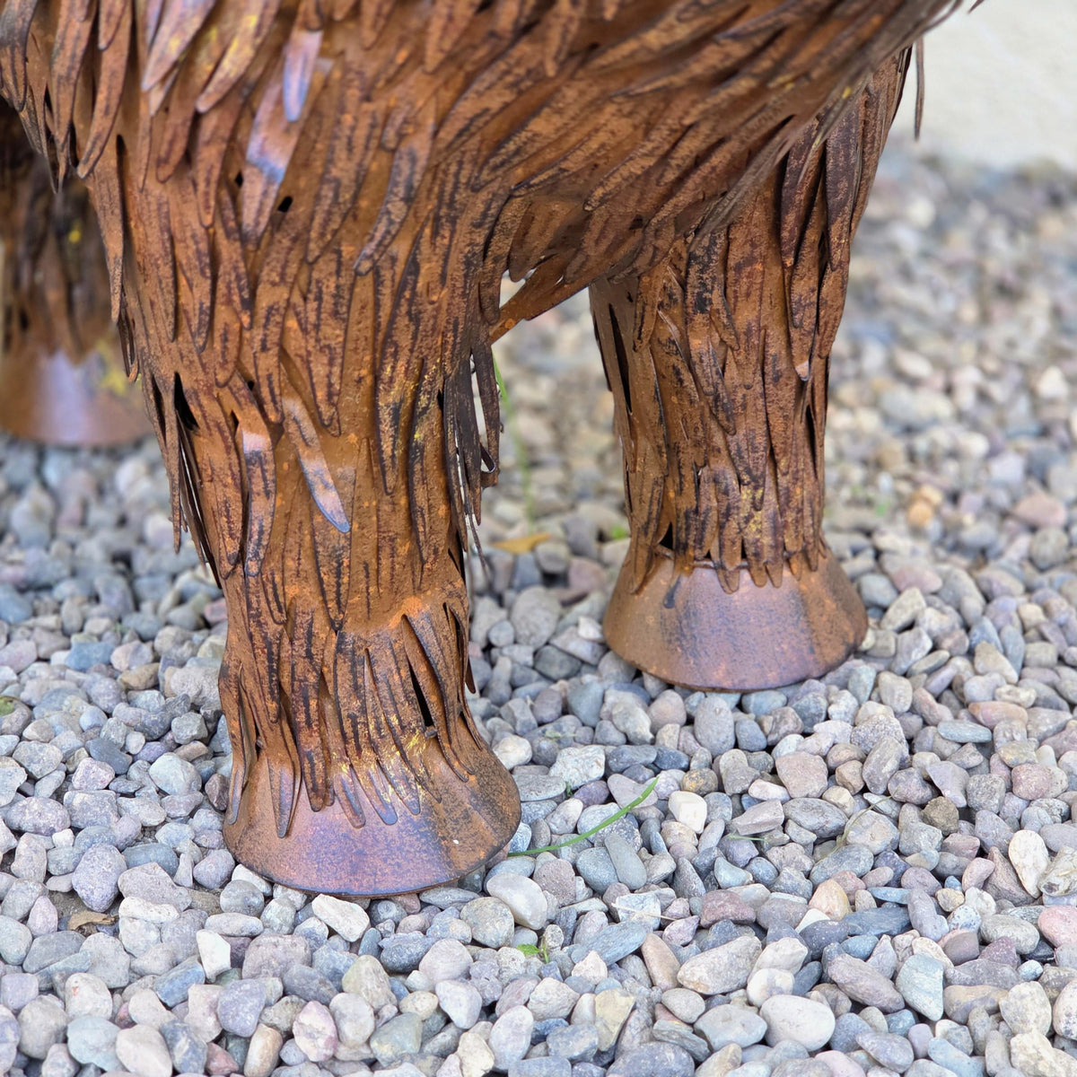 Handcrafted Metal Highland Cow Sculpture, Rustic Outdoor Garden & Farmhouse Decor, Unique Gift for Cow Lovers