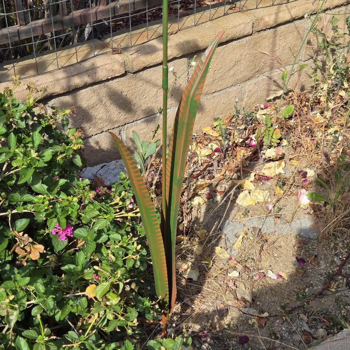 88“Tall Metal Hummingbird Shape Handmade Metal Kingfisher Garden Art – Artistic