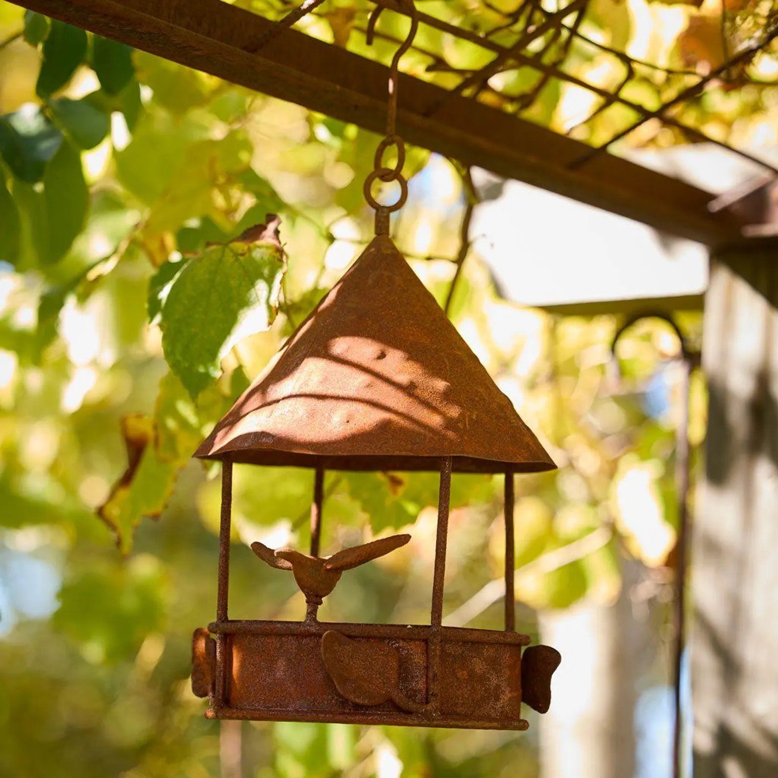Hanging Metal Bird Feeder Rusty Ornament Hanging Home Garden Yard Decor