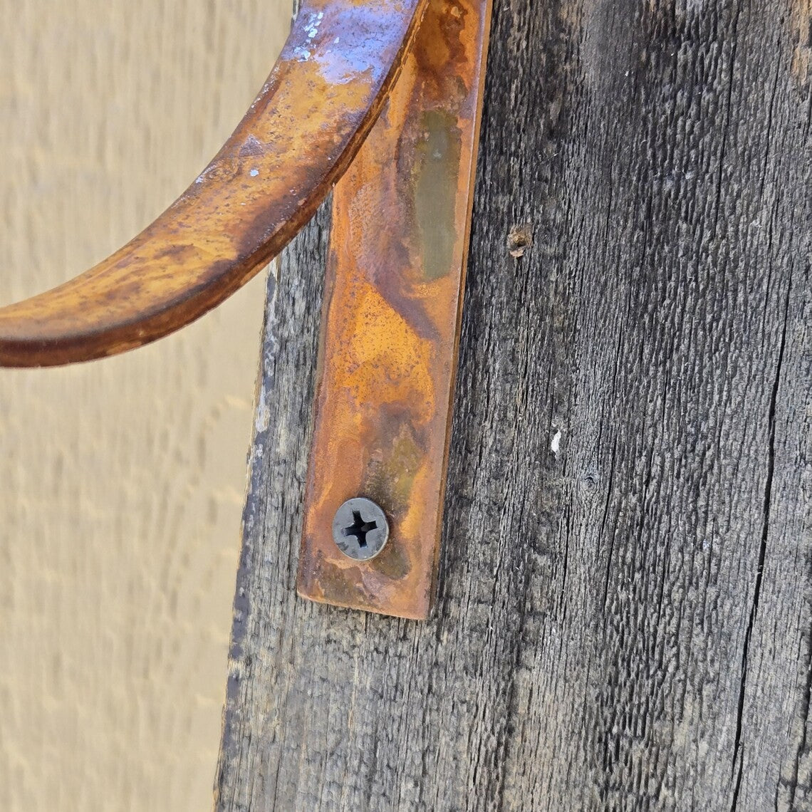 Rusty Metal Owl Bracket Sign Garden Wall Art Outdoor Rustic Iron Décor Owl Art