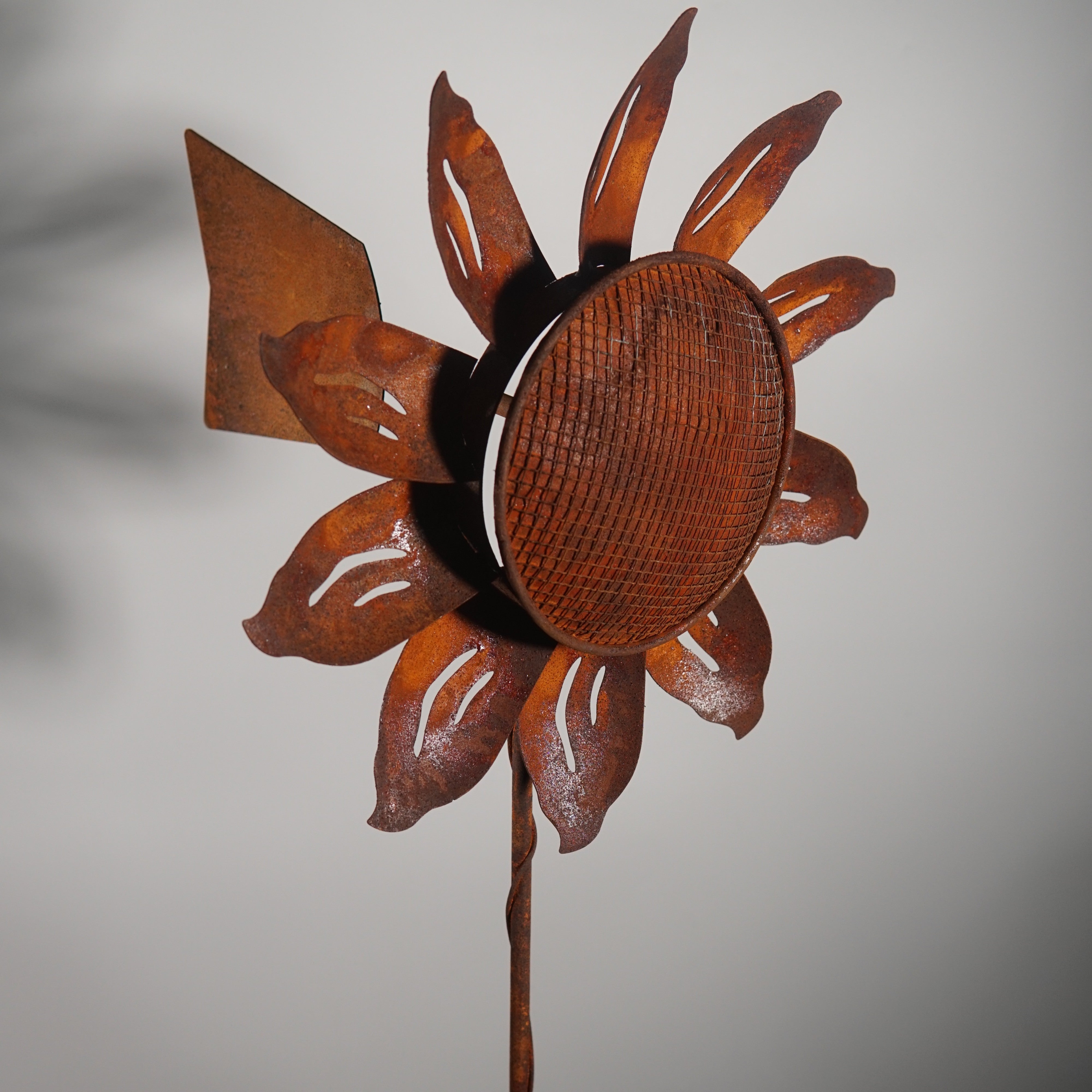 W4650-TAIL - Sunflower Spinner