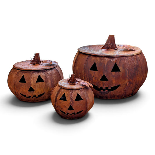 Metal Jack-O'-Lantern Pumpkin Decor – Rustic Halloween Garden Decoration – Farmhouse Fall Porch Display