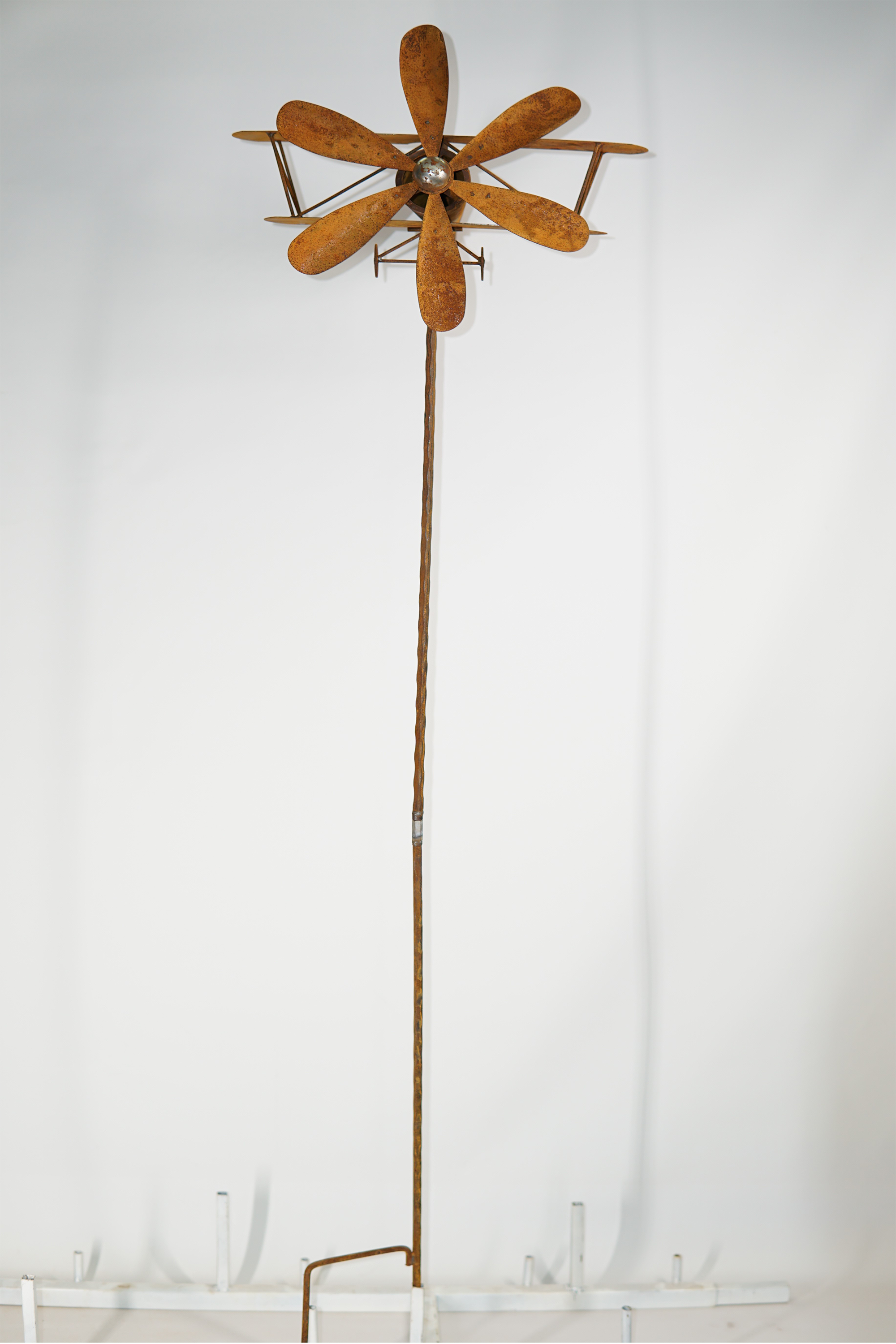 W3771-1pc Biplane wind spinner