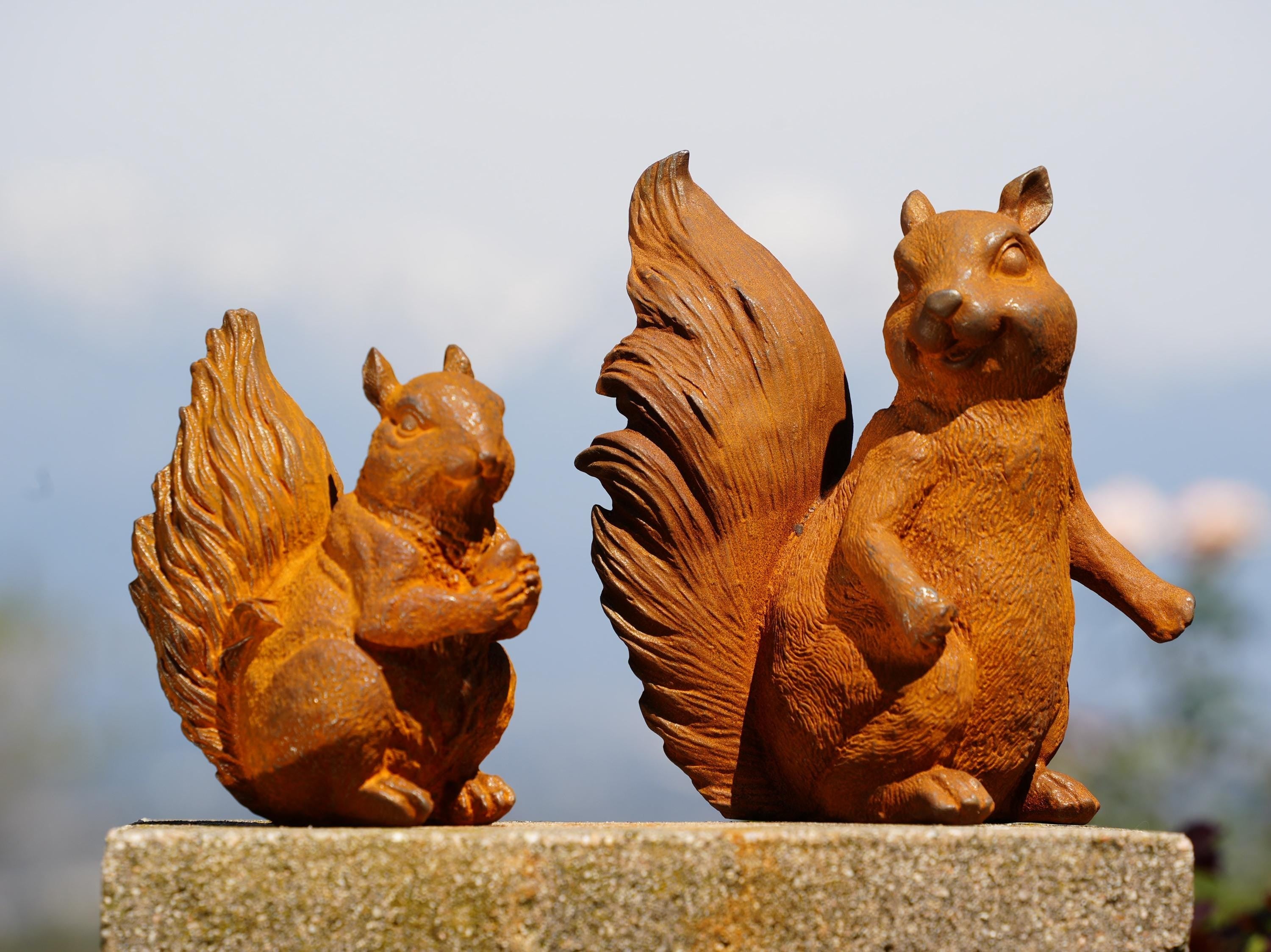 Cast Iron Squirrel Statue: Acorn Woodland Garden Decor