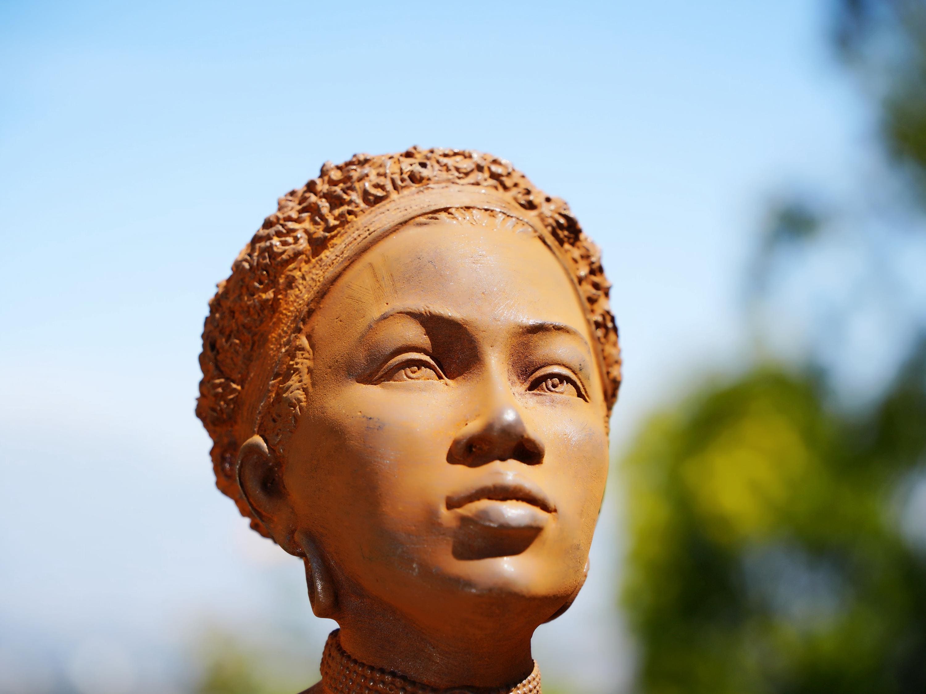Handmade Cast Iron African Woman Bust: Boho Garden Decor