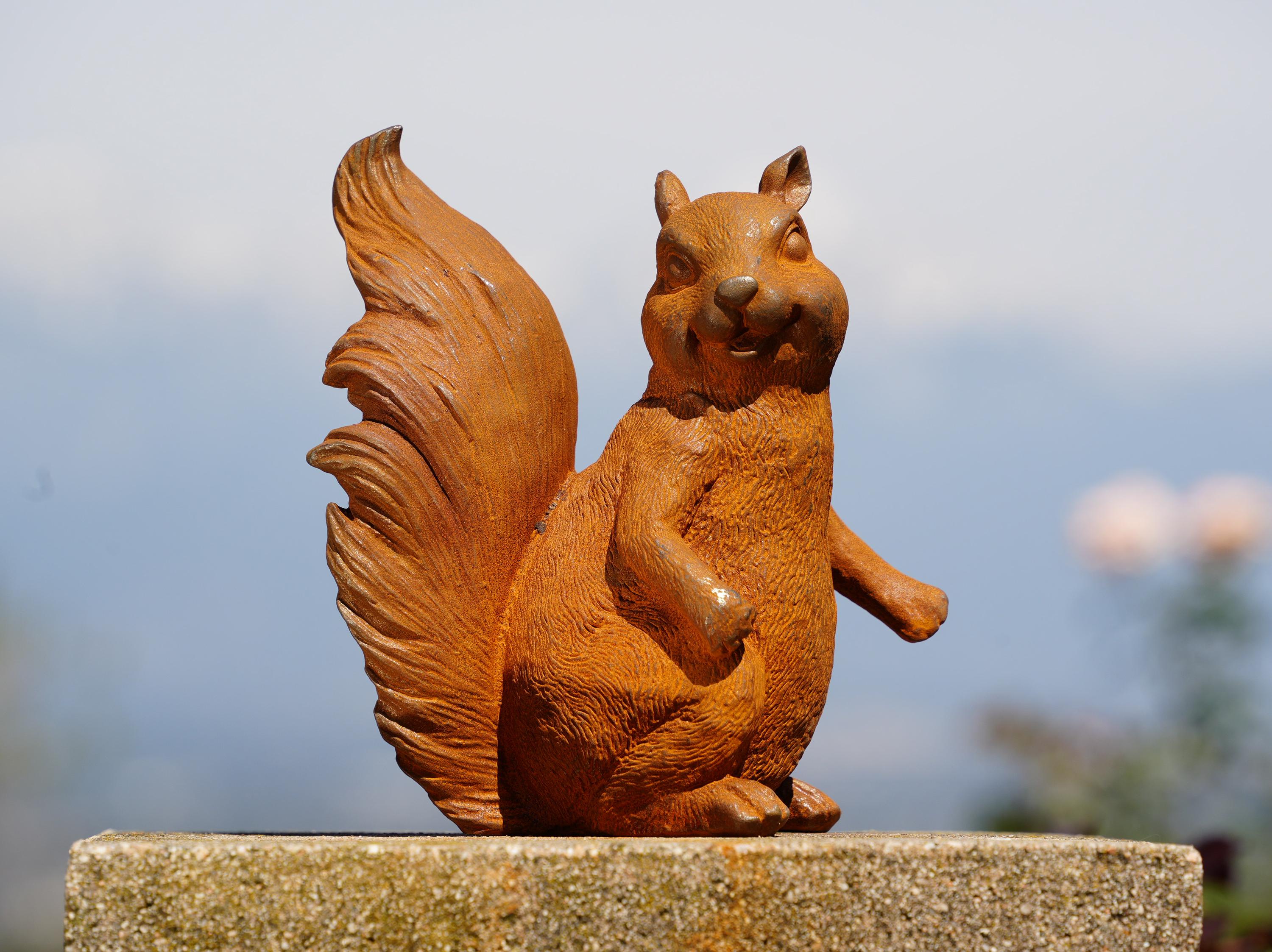 Cast Iron Squirrel Statue: Acorn Woodland Garden Decor