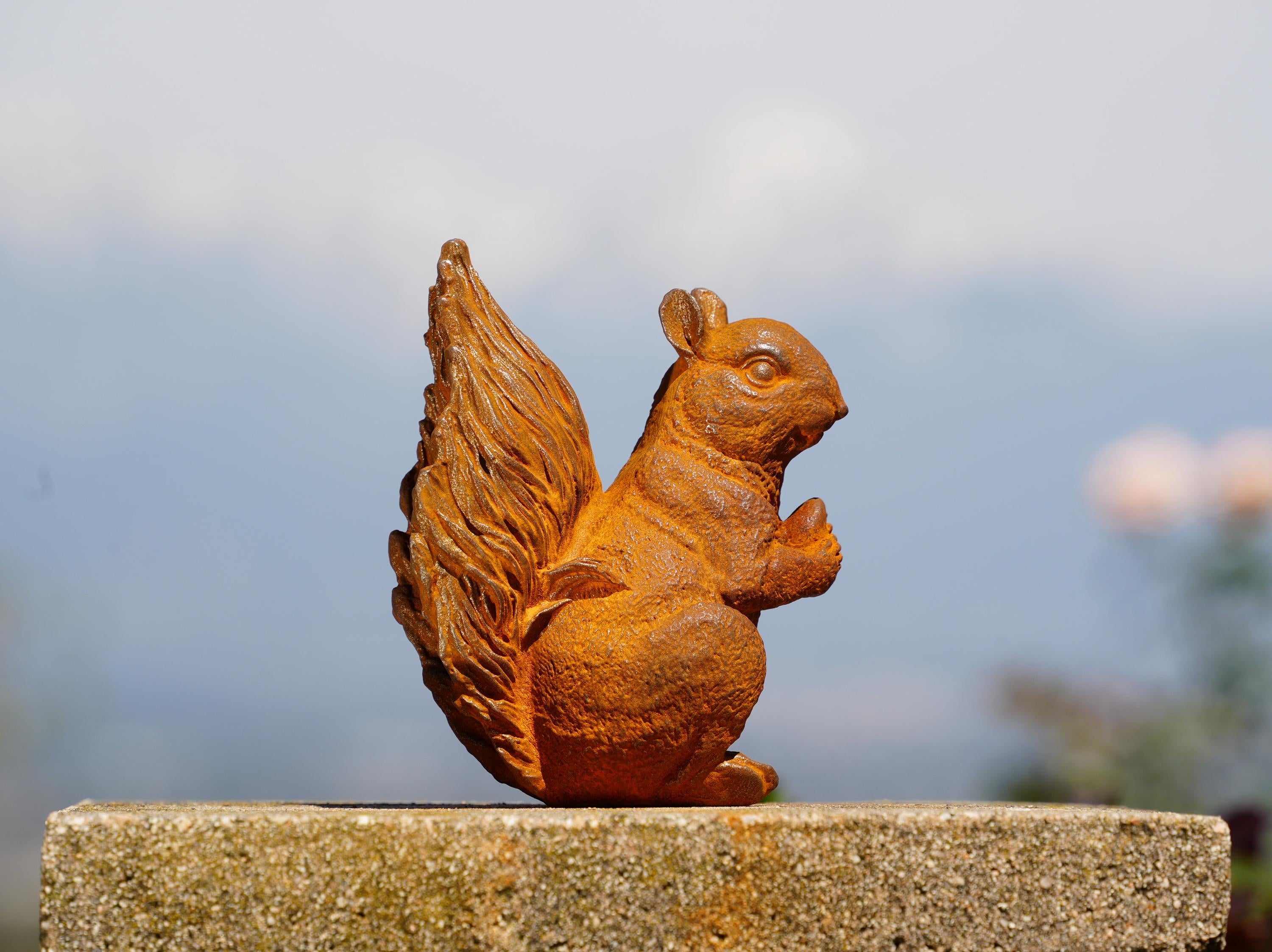 Cast Iron Squirrel Statue: Acorn Woodland Garden Decor
