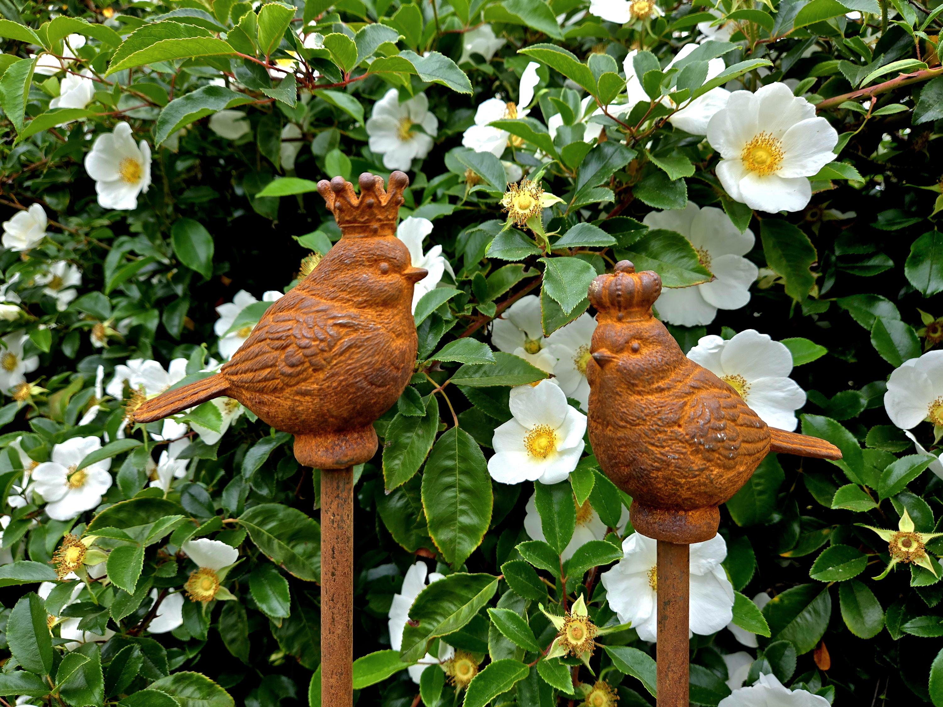 Cast Iron Bird Garden Stakes: Rustic Metal Sculptures, Vintage Decor