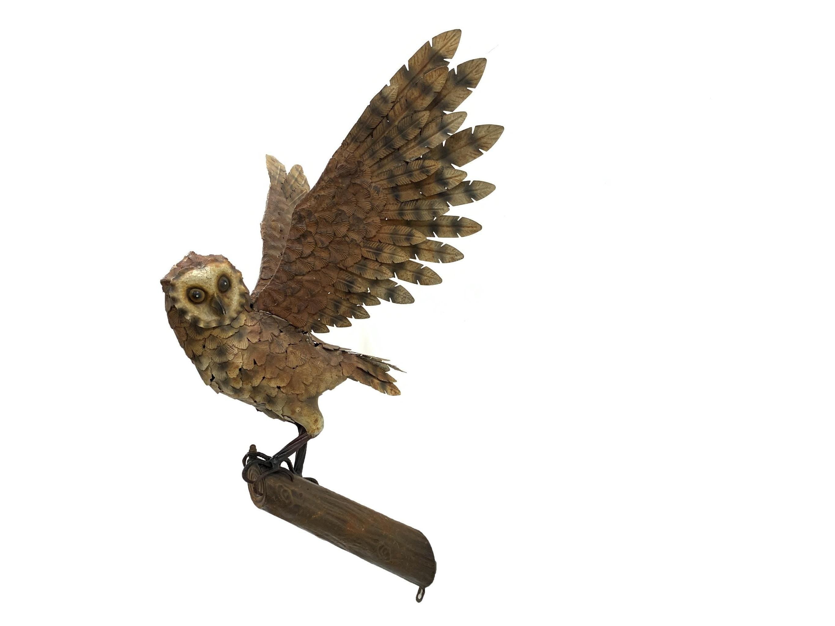 Rustic style, metal, 3D owl with outstretched wings, garden decoration, housewarming gift.