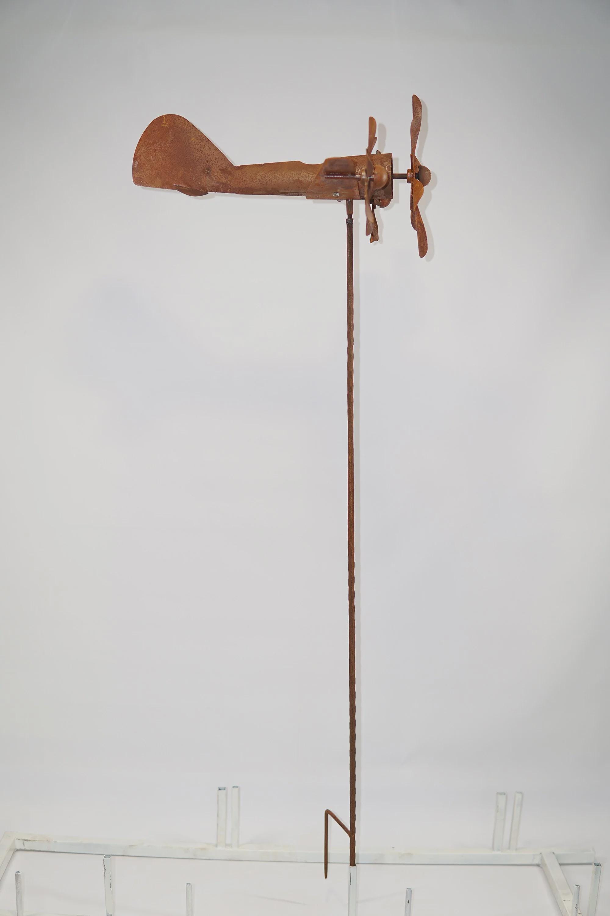 Handmade Rusty Iron Wind Spinner: Vintage Metal Flower Garden Art (67"H)