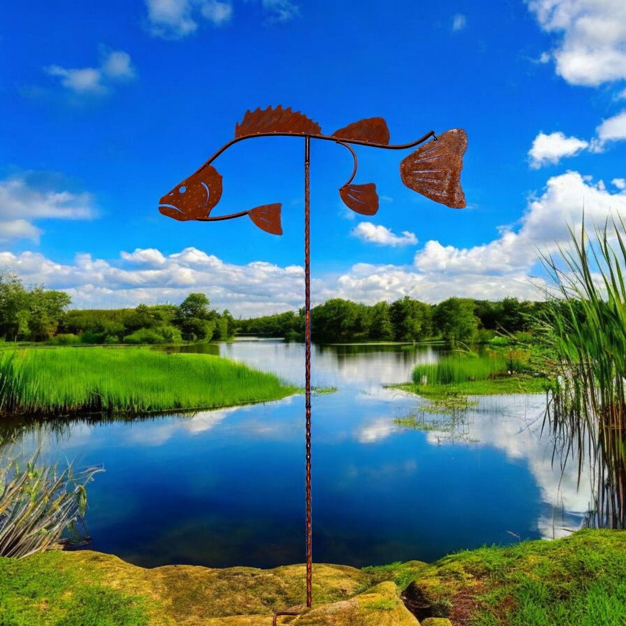 Rustic Metal Fish Weathervane Garden Stake – Vintage Wind Direction Sculpture for Outdoor Yard Decor