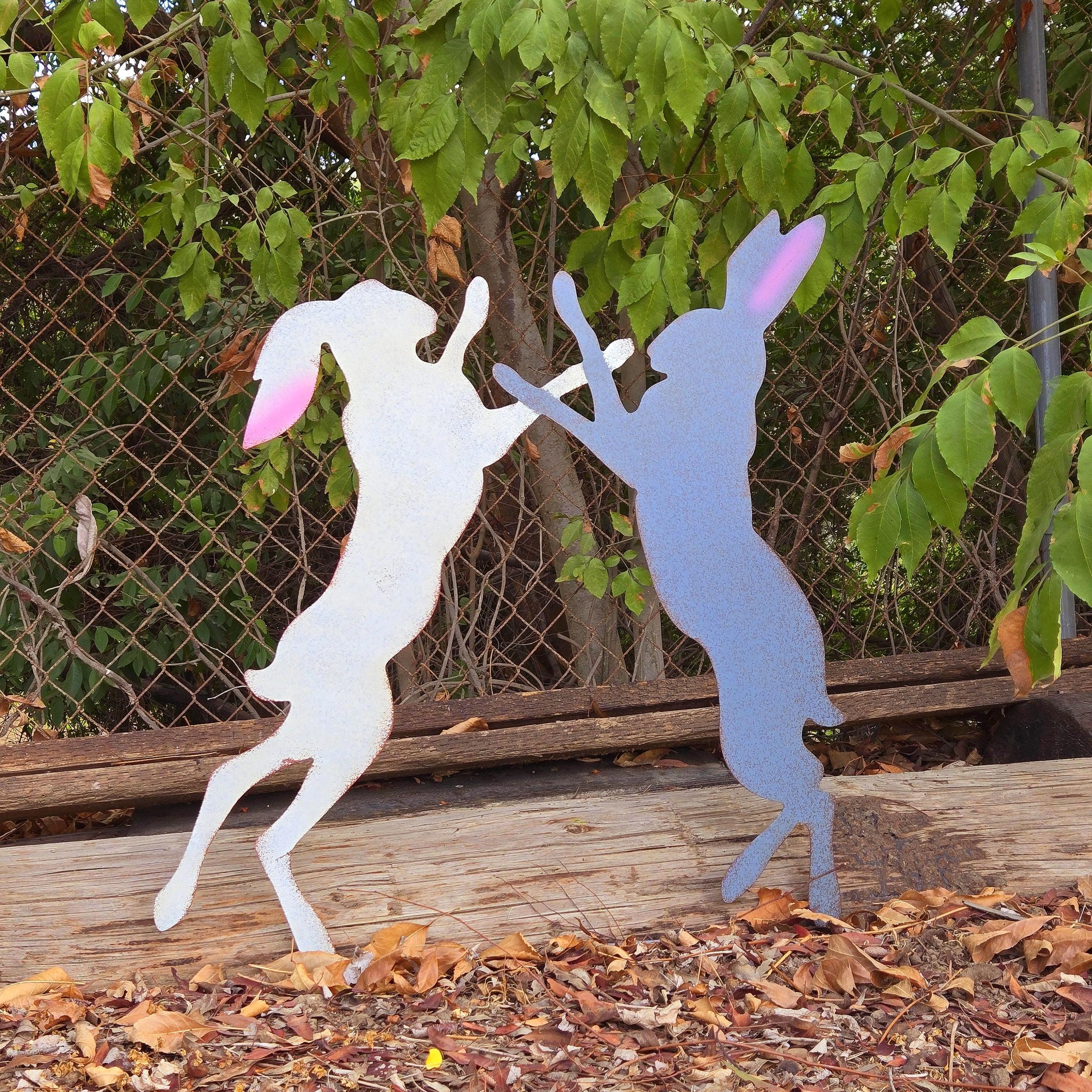 Rustic Boxing Hares Metal Garden rabbit  Stake – Farmhouse Yard Art