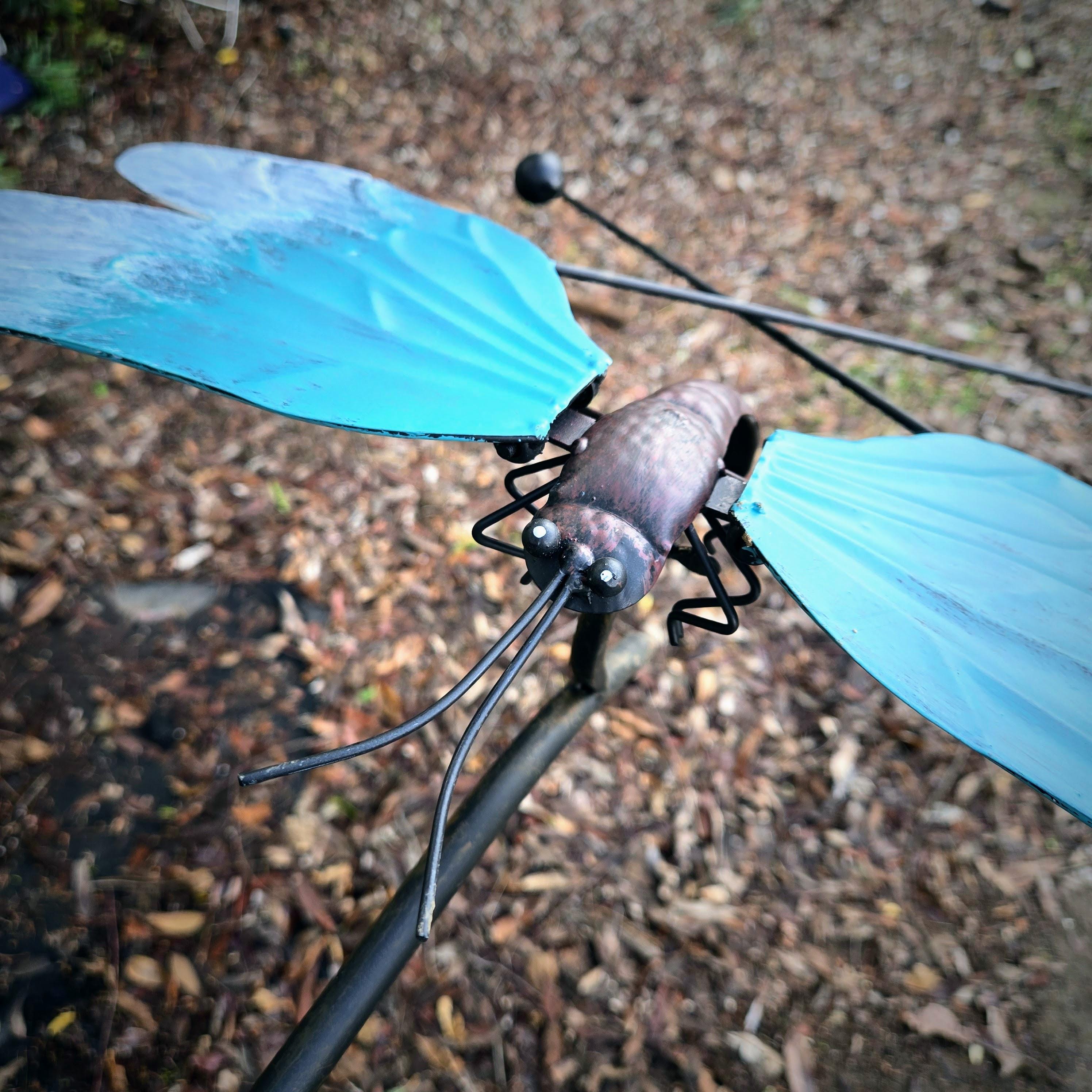 Rustic Metal Dragonfly Garden Balancer – Vintage Yard Art Outdoor Lawn Sculpture