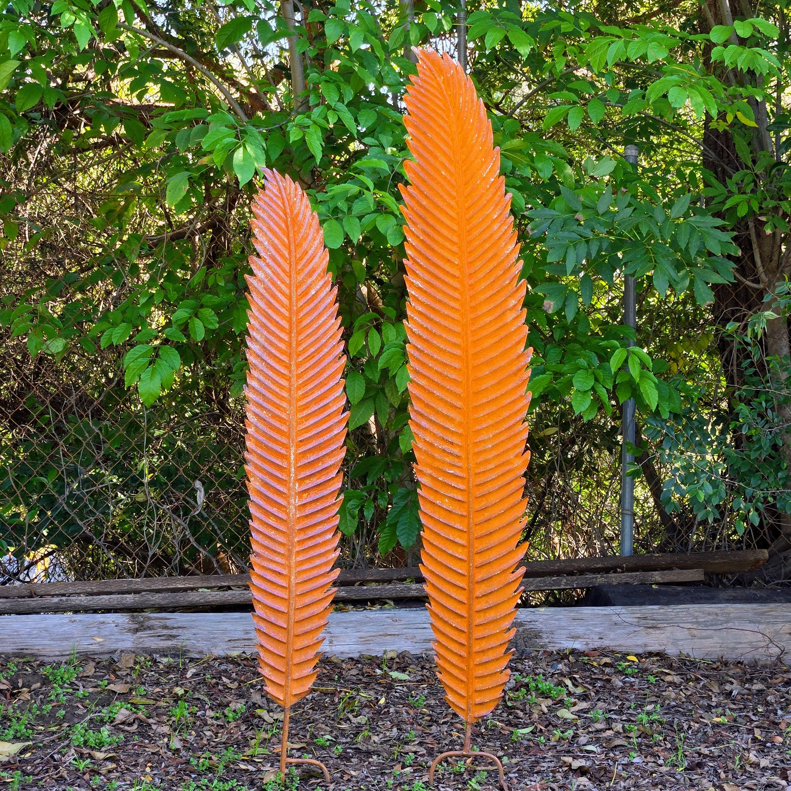 Rustic Metal feather Garden Stake – Tropical Yard Art