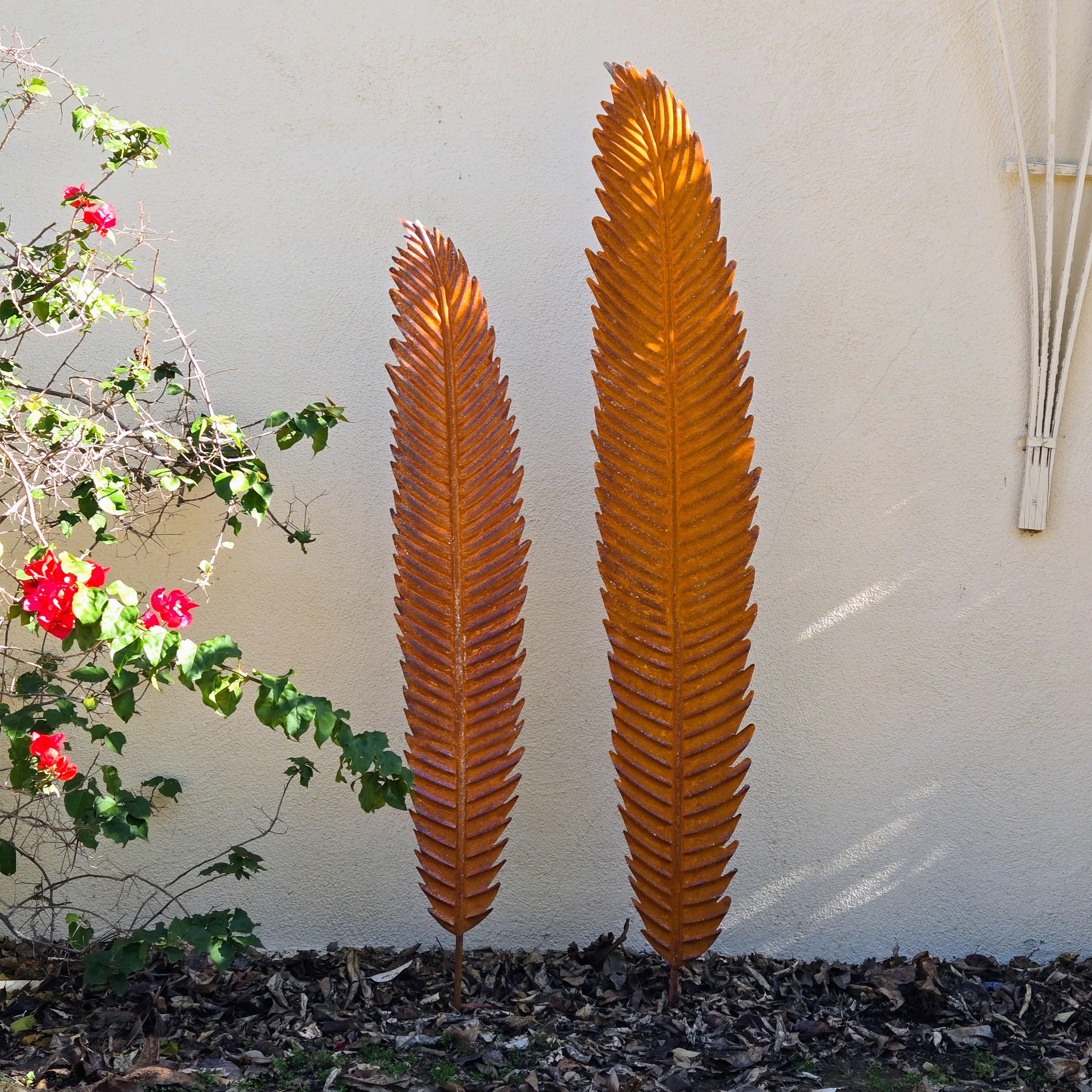 Rustic Metal feather Garden Stake – Tropical Yard Art