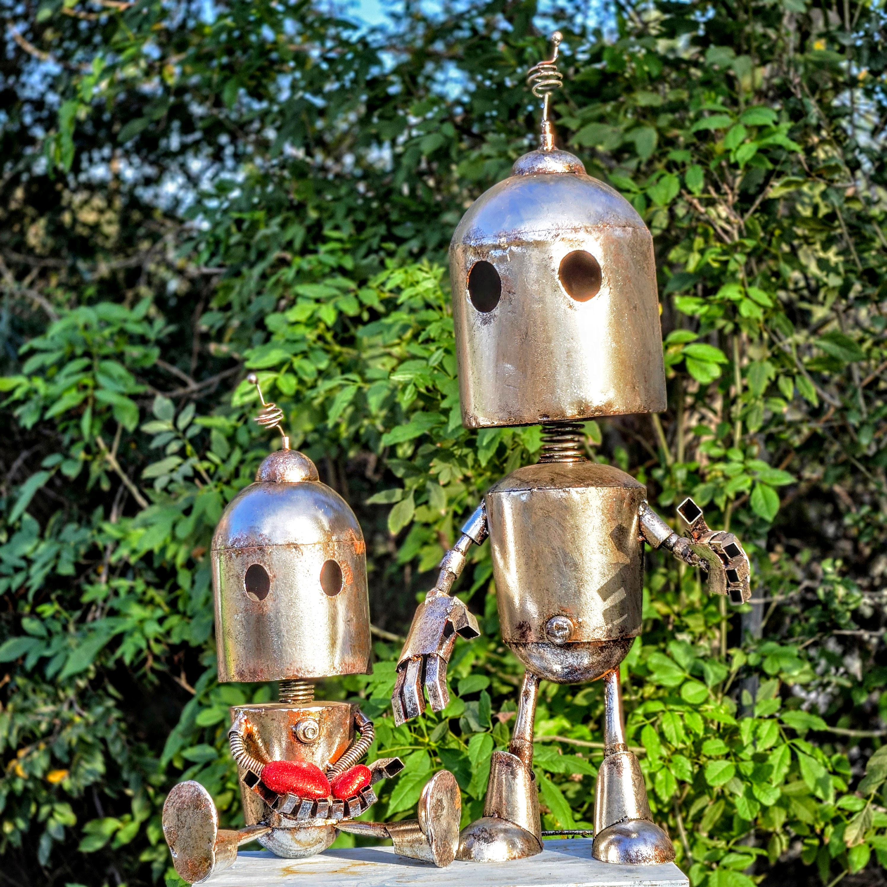 Handmade Metal Robot Sculpture – Rustic Valentine's Day Gift Garden Art