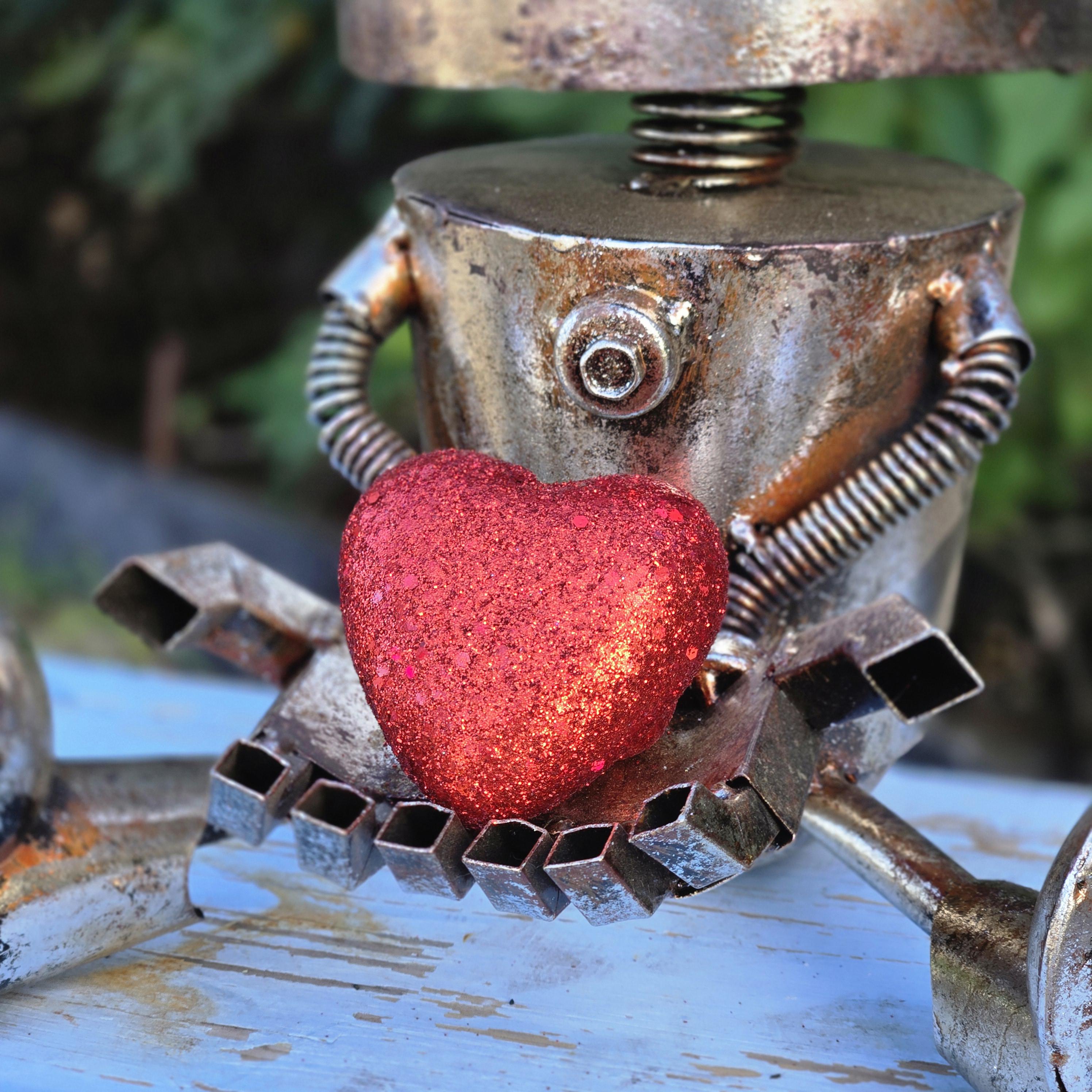 Handmade Metal Robot Sculpture – Rustic Valentine's Day Garden Art