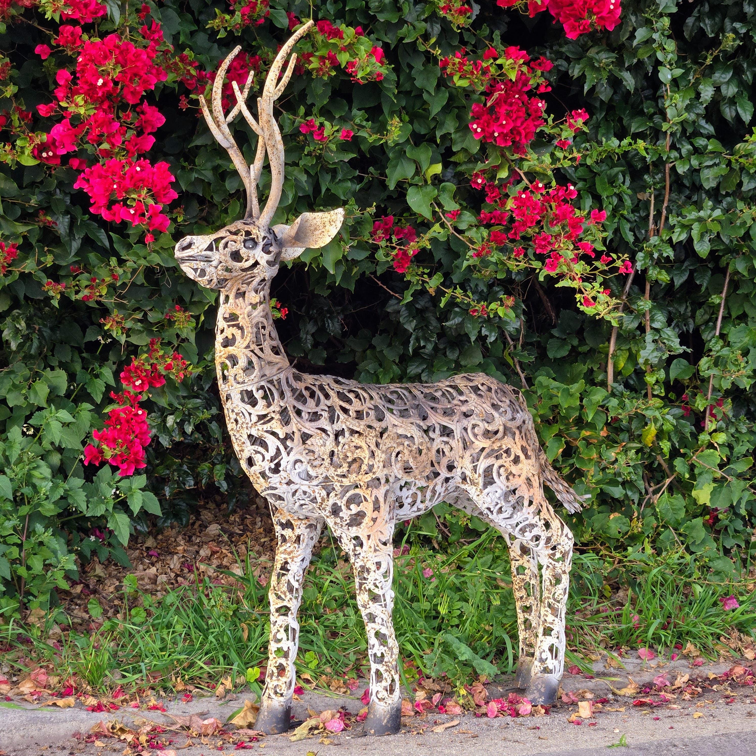 Vintage Metal Deer Garden Sculpture – Antique Style Outdoor Yard & Garden Decor