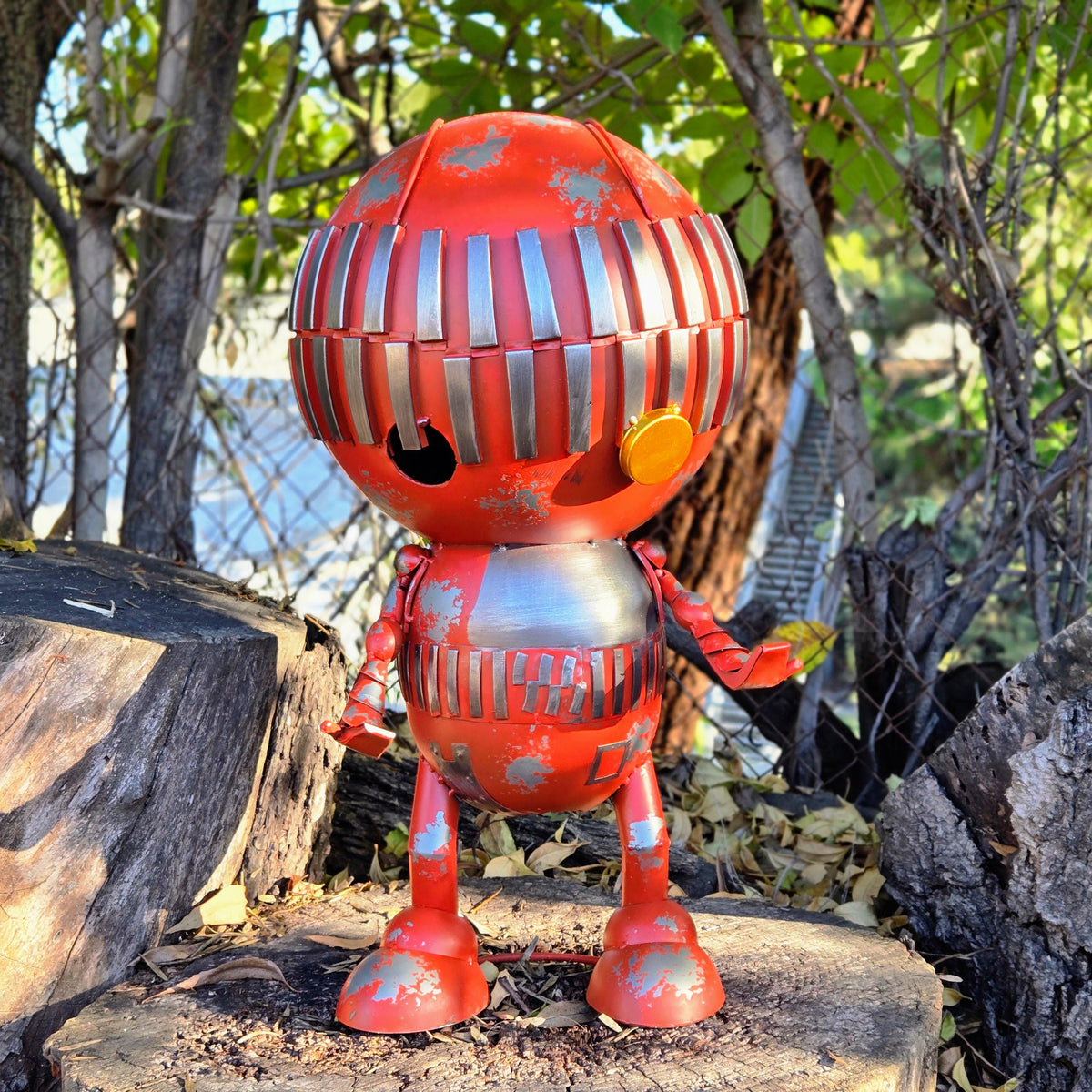 Red Metal Robot Sculpture – Rustic Industrial Garden Art, Handmade