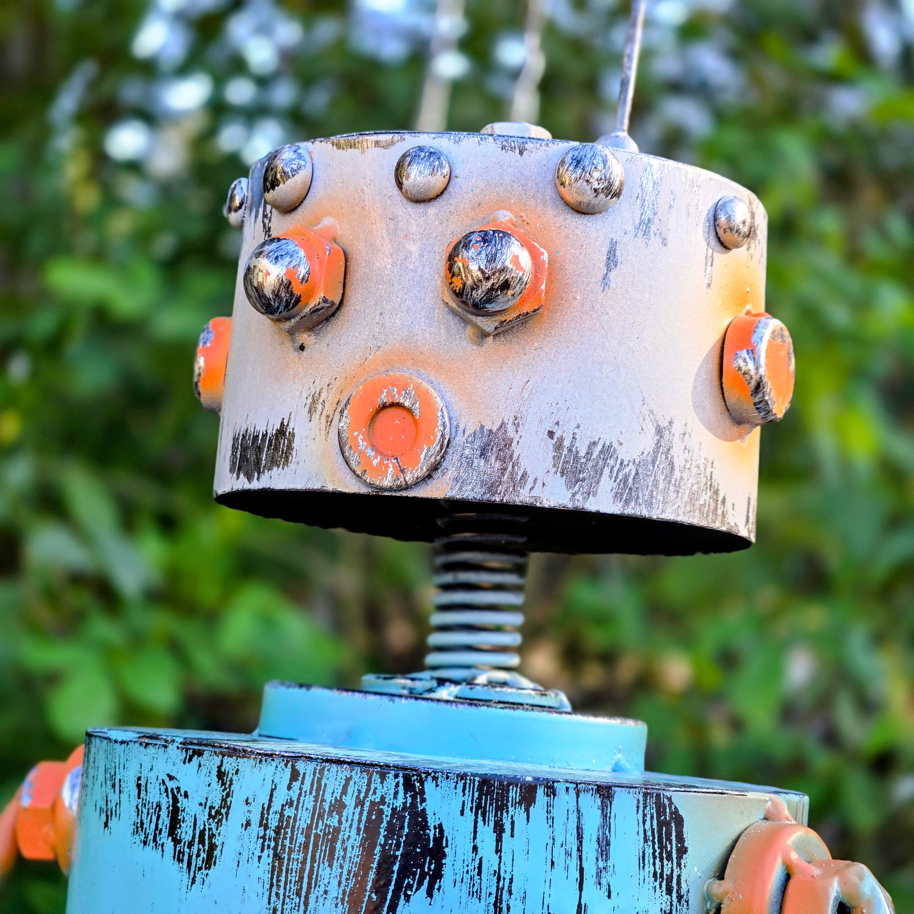 Robot Garden Statue – Retro Metal Outdoor Yard Art Decor