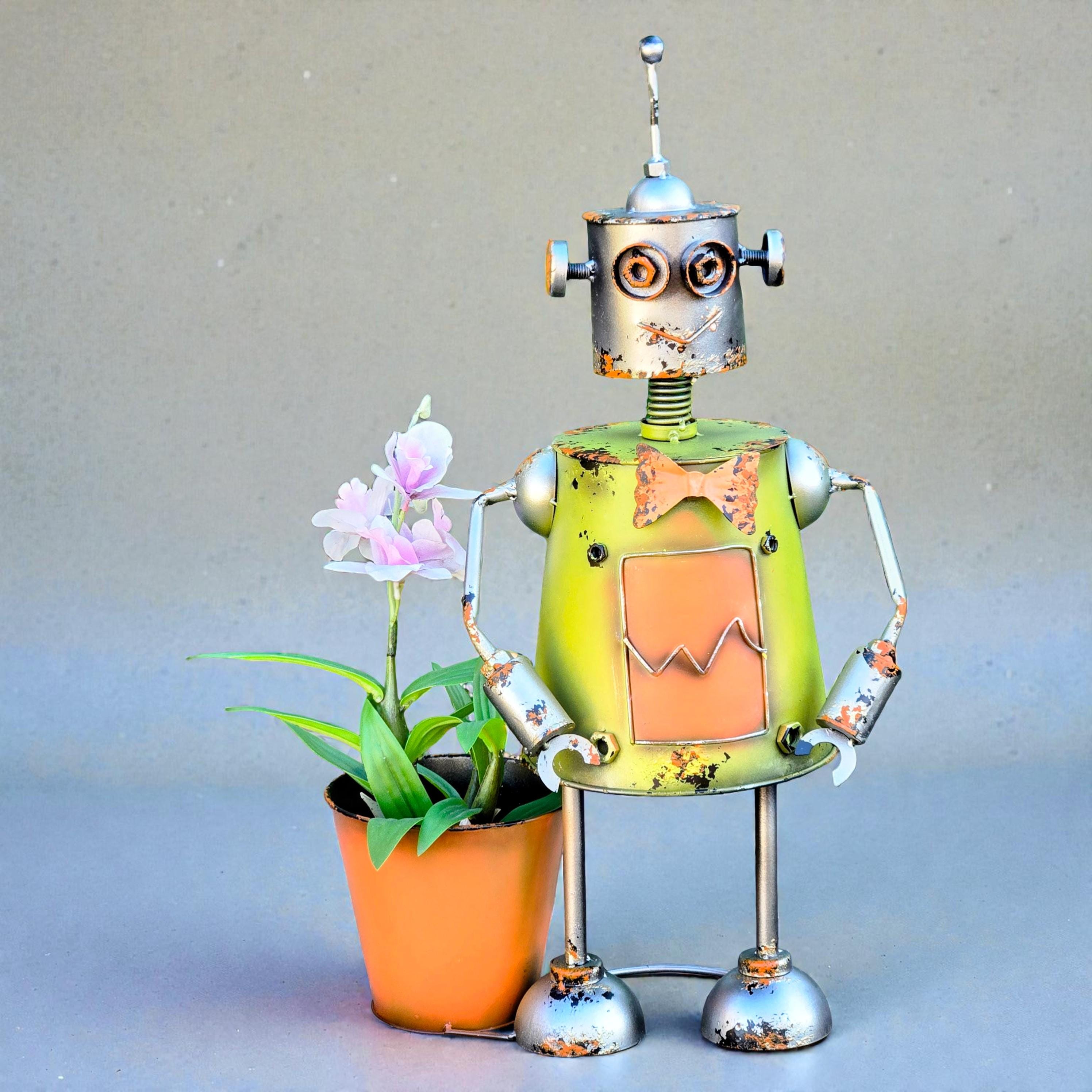 Vintage Metal Robot Planter – Rustic Garden Robot Flower Pot Decor