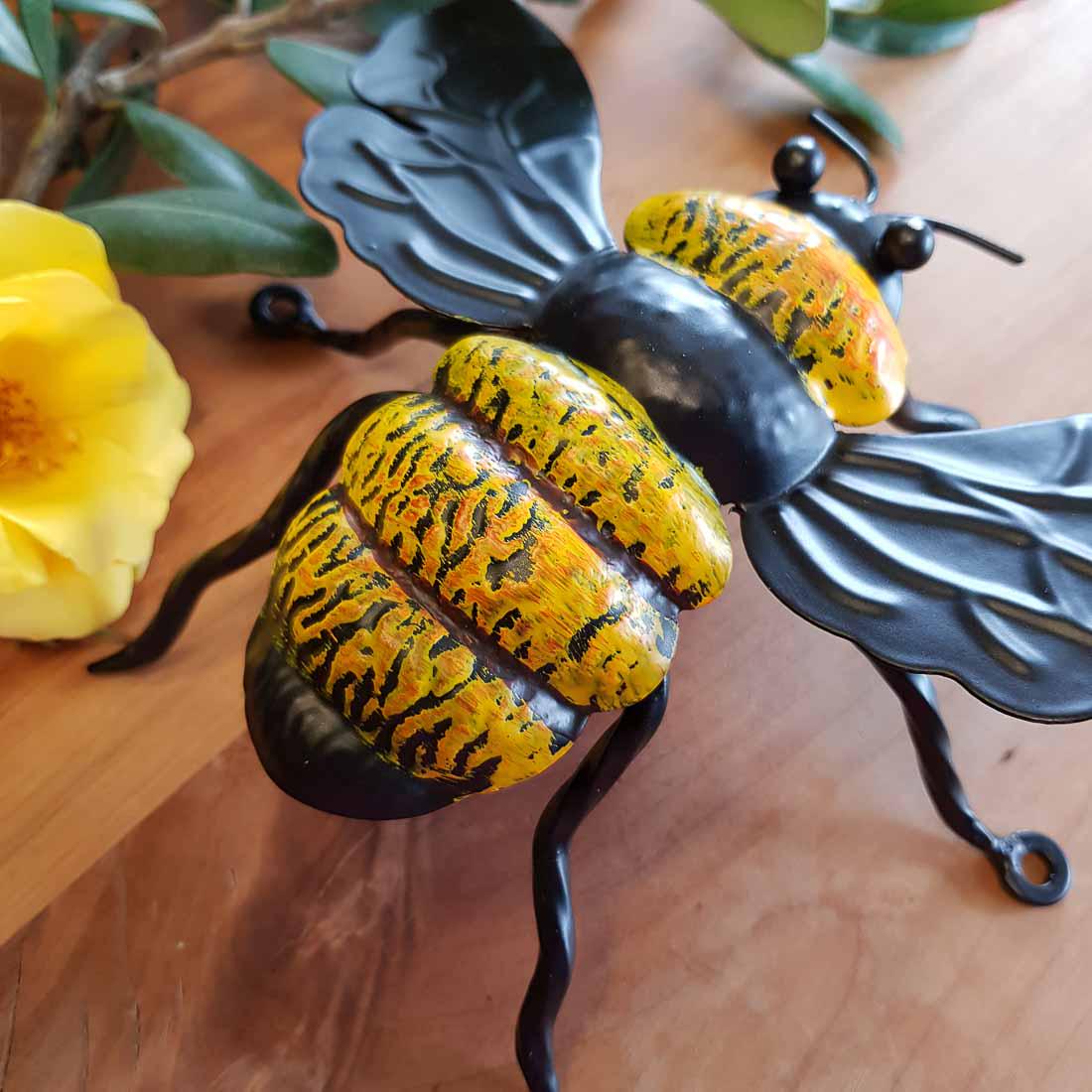 Rustic Metal Bees for Wall Hanging or Tabletop, Set of 2