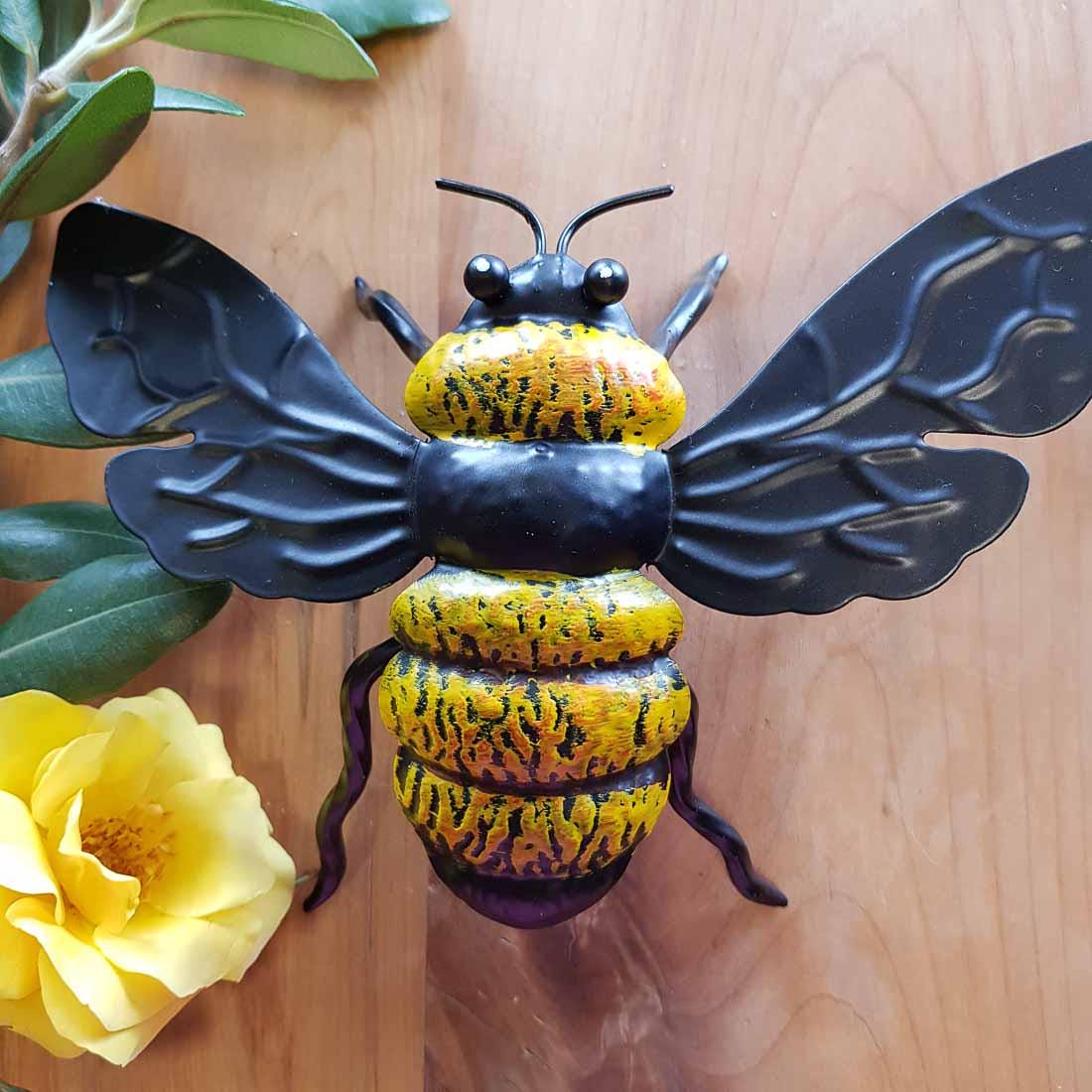 Rustic Metal Bees for Wall Hanging or Tabletop, Set of 2
