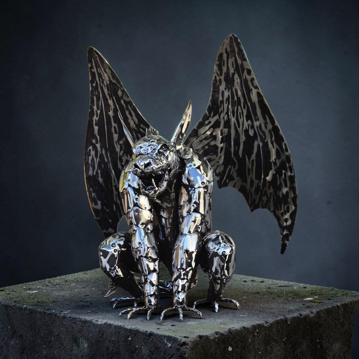 Metal Gargoyle Garden Decor – Gothic Winged Dragon Sculpture, Rustic Outdoor Yard Art Statue