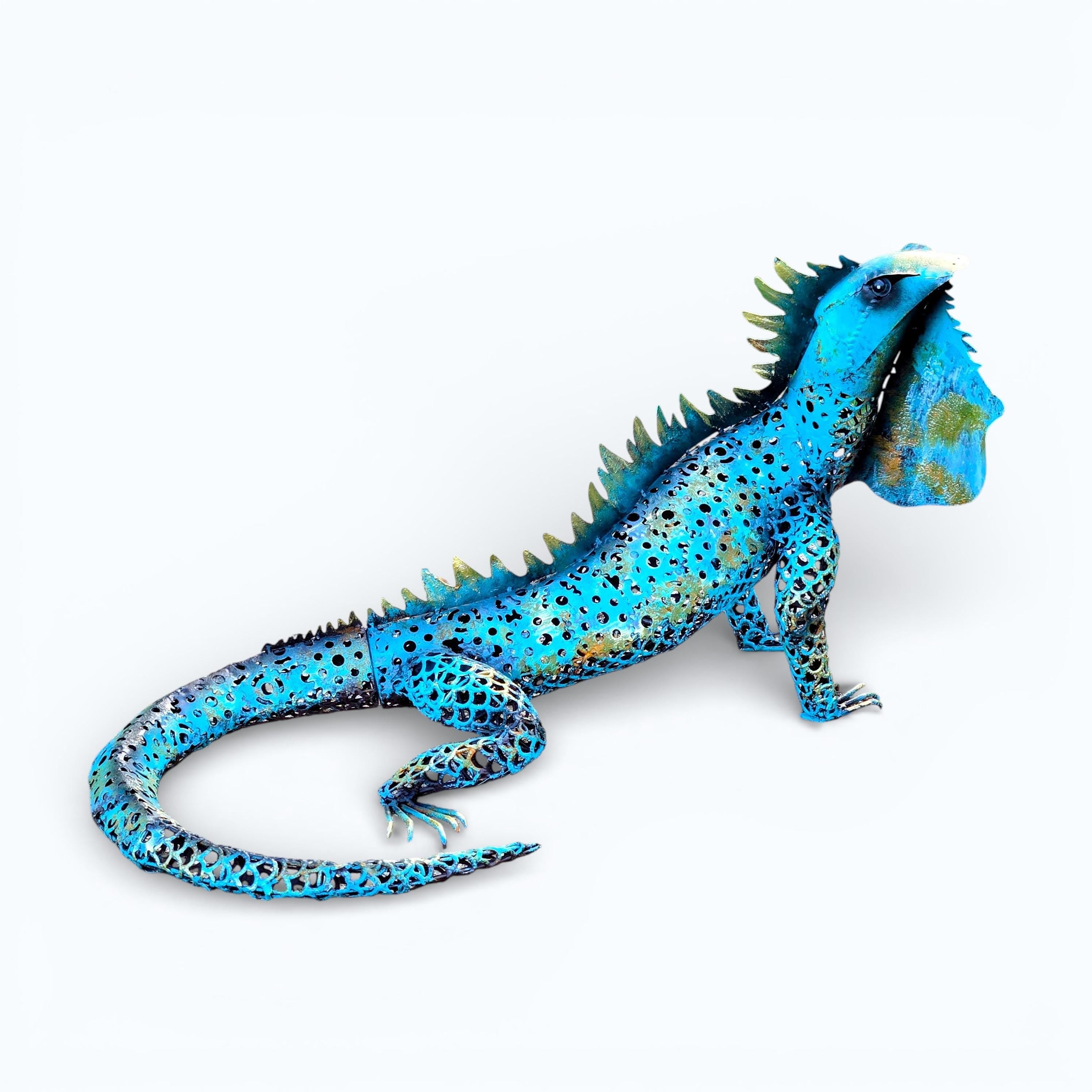 Blue Metal Iguana Garden Sculpture – Rustic Tropical Yard Art Outdoor Garden Decor