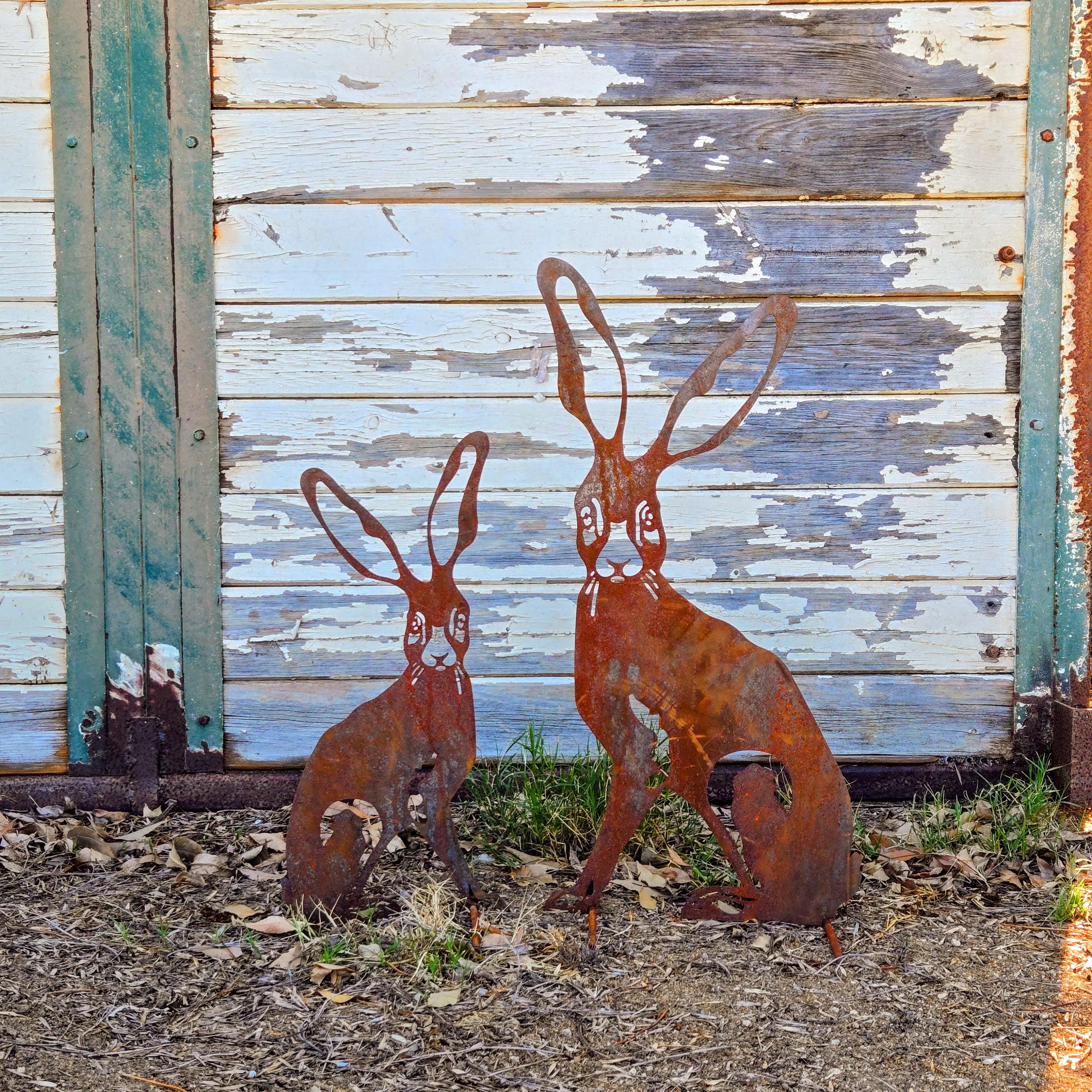 Rustic Metal Rabbit Garden Stakes – Patina Steel Easter Yard Art, Farmhouse Decor