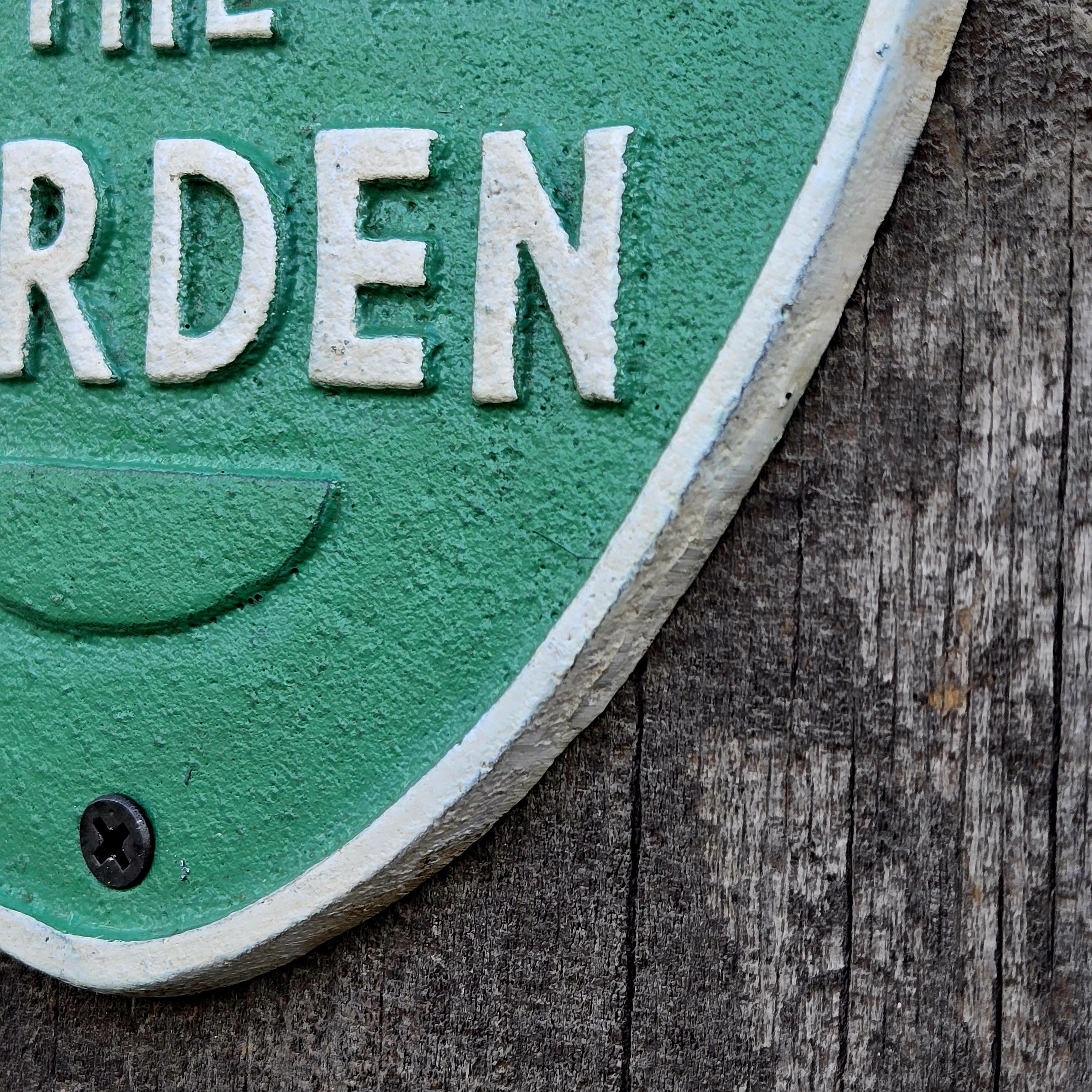 Cast Iron Garden Signs Set – Rustic Farmhouse Outdoor Decor, Welcoming Messages