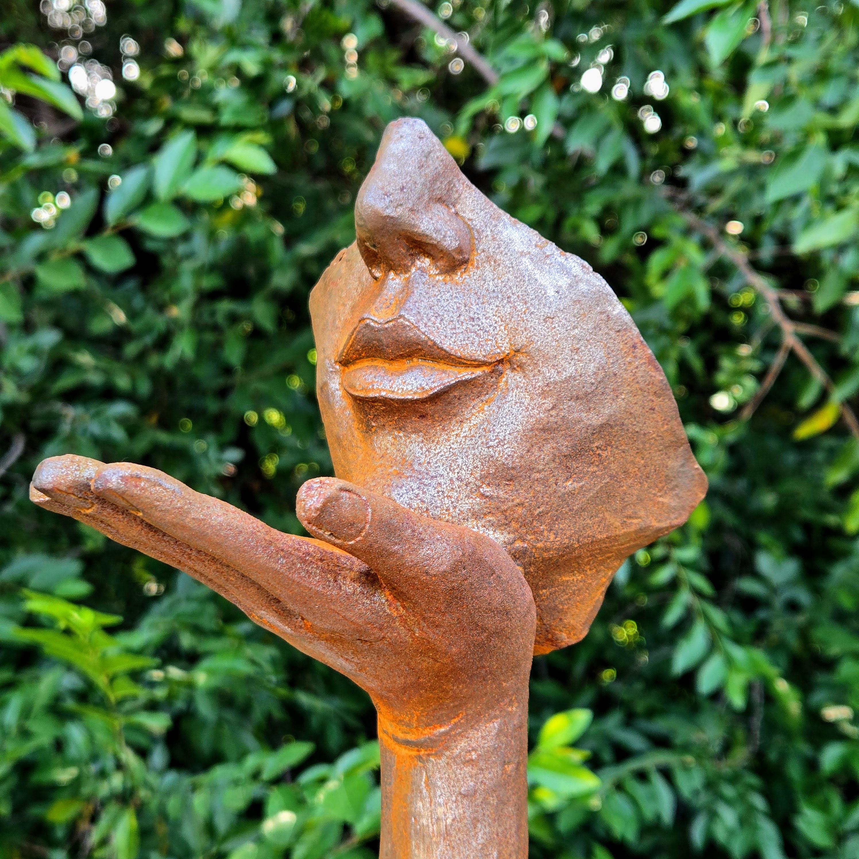Abstract Metal Face Sculpture – Rustic Garden Statue, Artistic Hand Gesture Figurine