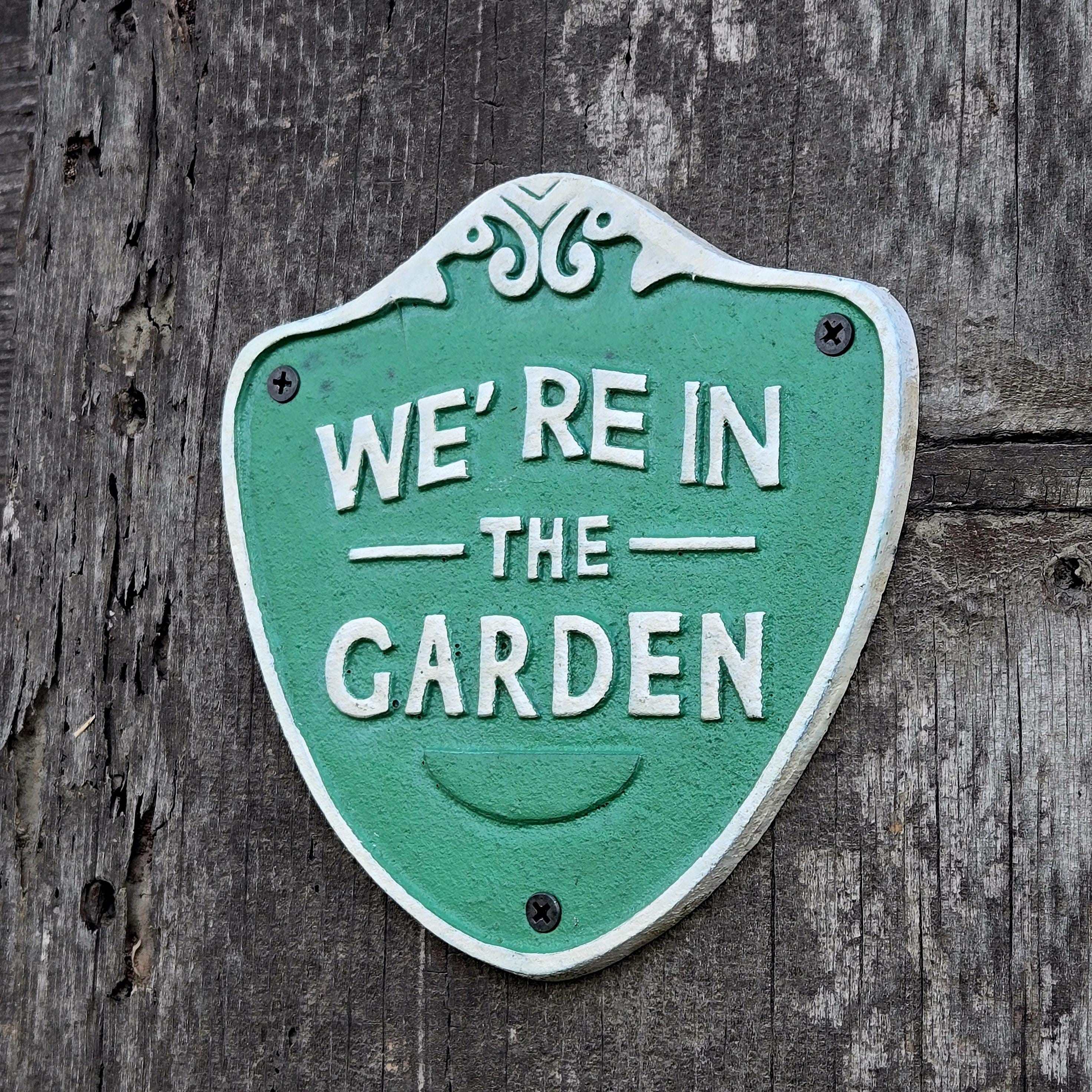 Cast Iron Garden Signs Set – Rustic Farmhouse Outdoor Decor, Welcoming Messages