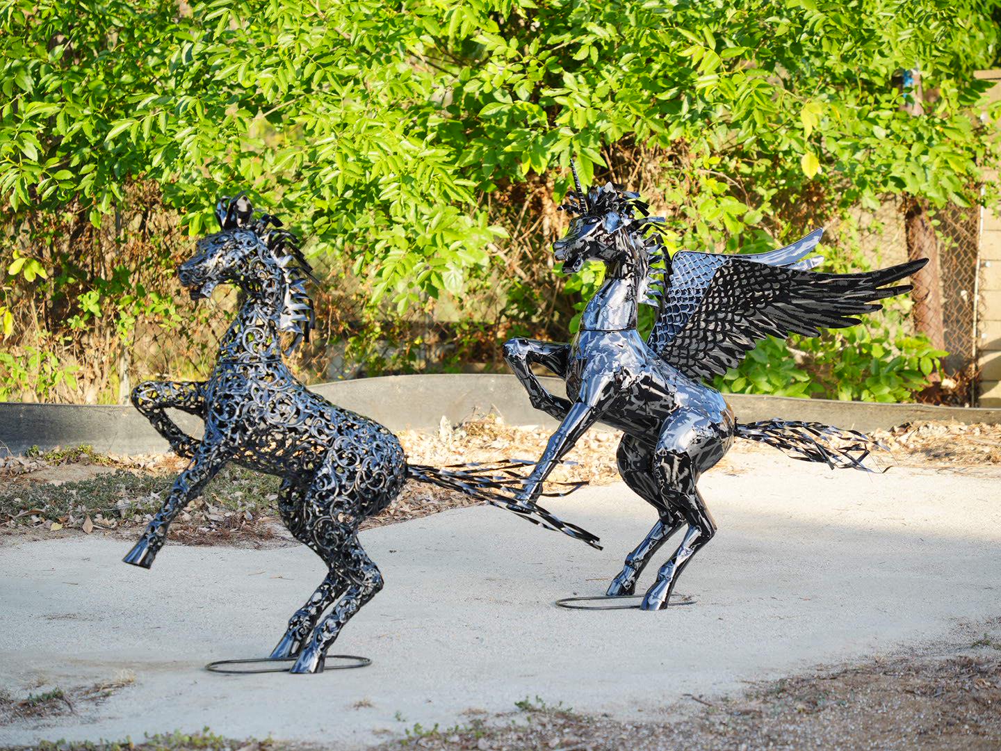 Large Metal Pegasus Sculpture – Winged Horse Garden Statue, Rustic Outdoor Art