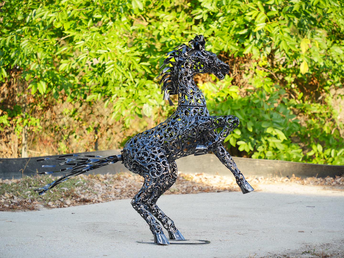 Large Metal Horse Sculpture – Rearing Rearing Animal Yard Art, Rustic Farmhouse Décor