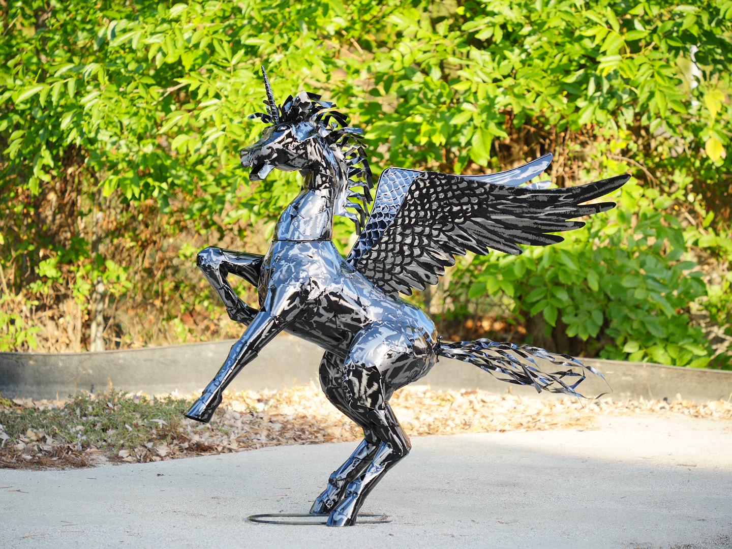 Large Metal Pegasus Sculpture – Winged Horse Garden Statue, Rustic Outdoor Art