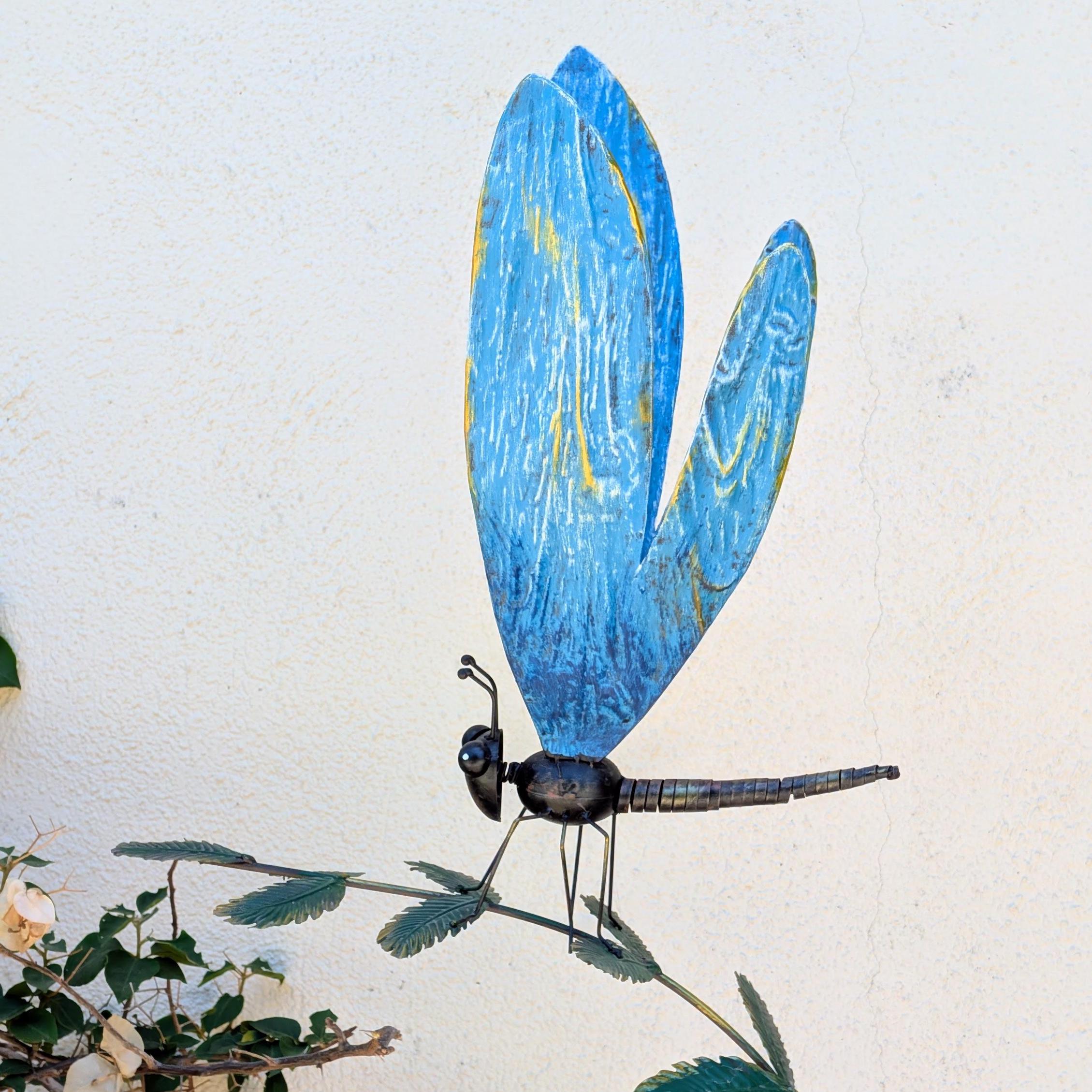 Metal Dragonfly Garden Stake with Moving Wings, Rustic Outdoor Yard Art