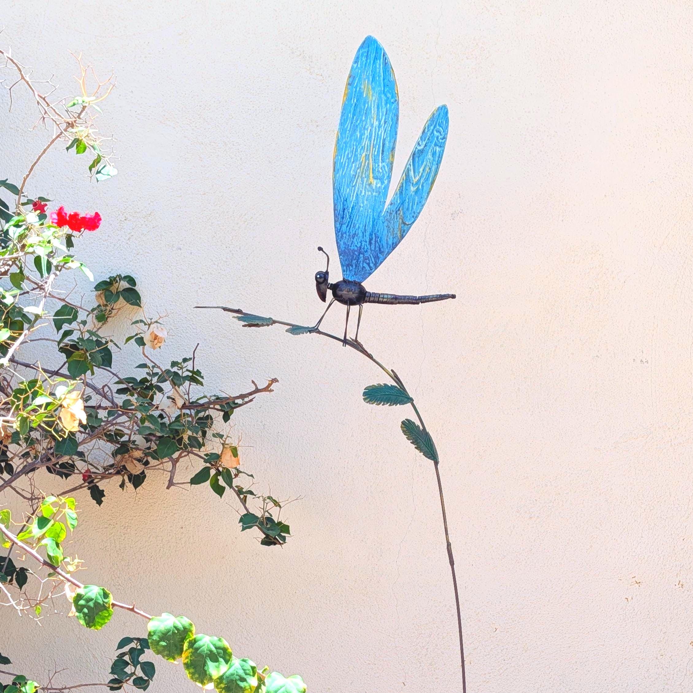 Metal Dragonfly Garden Stake with Moving Wings, Rustic Outdoor Yard Art